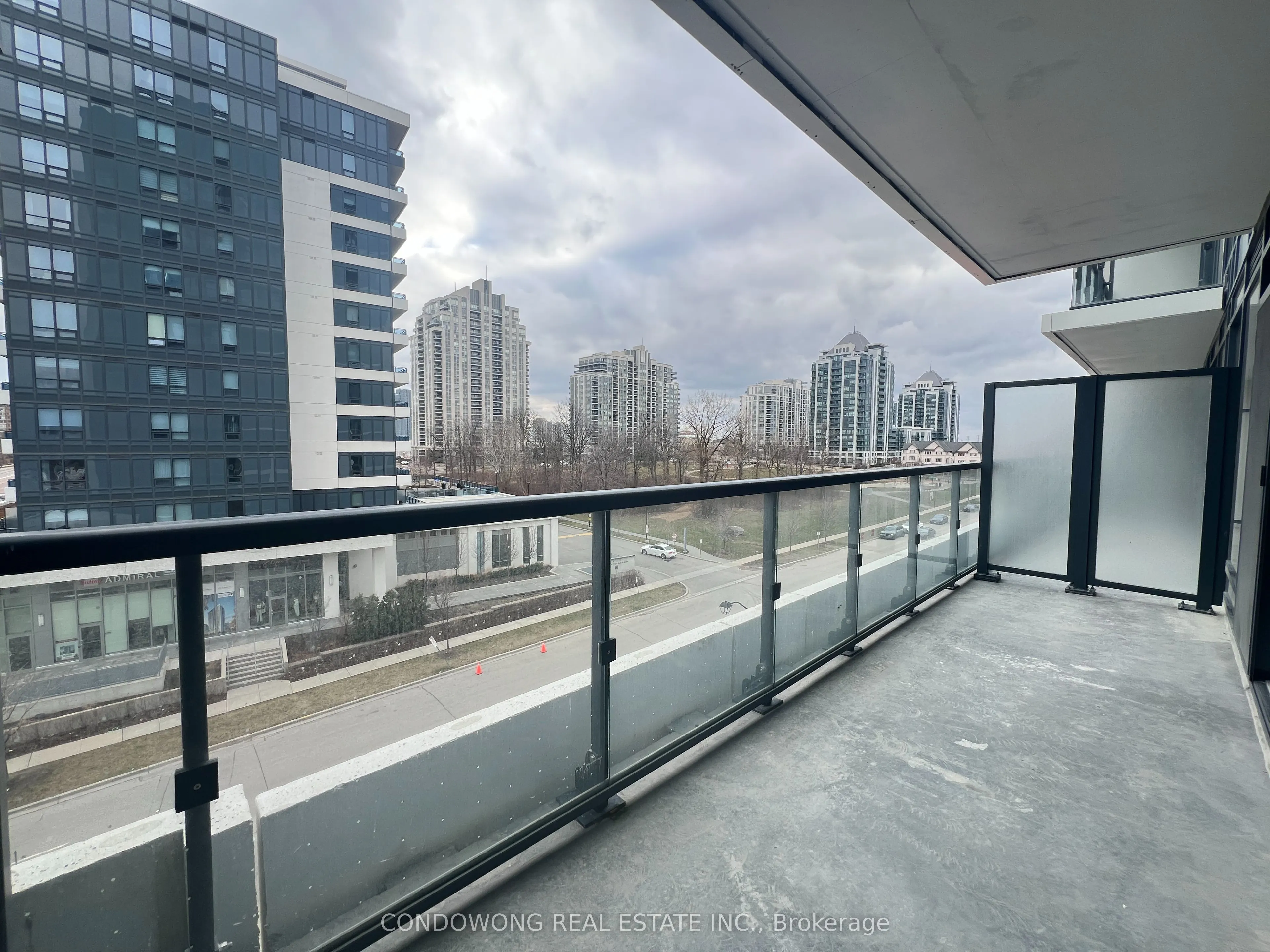 7950 Bathurst Street #518