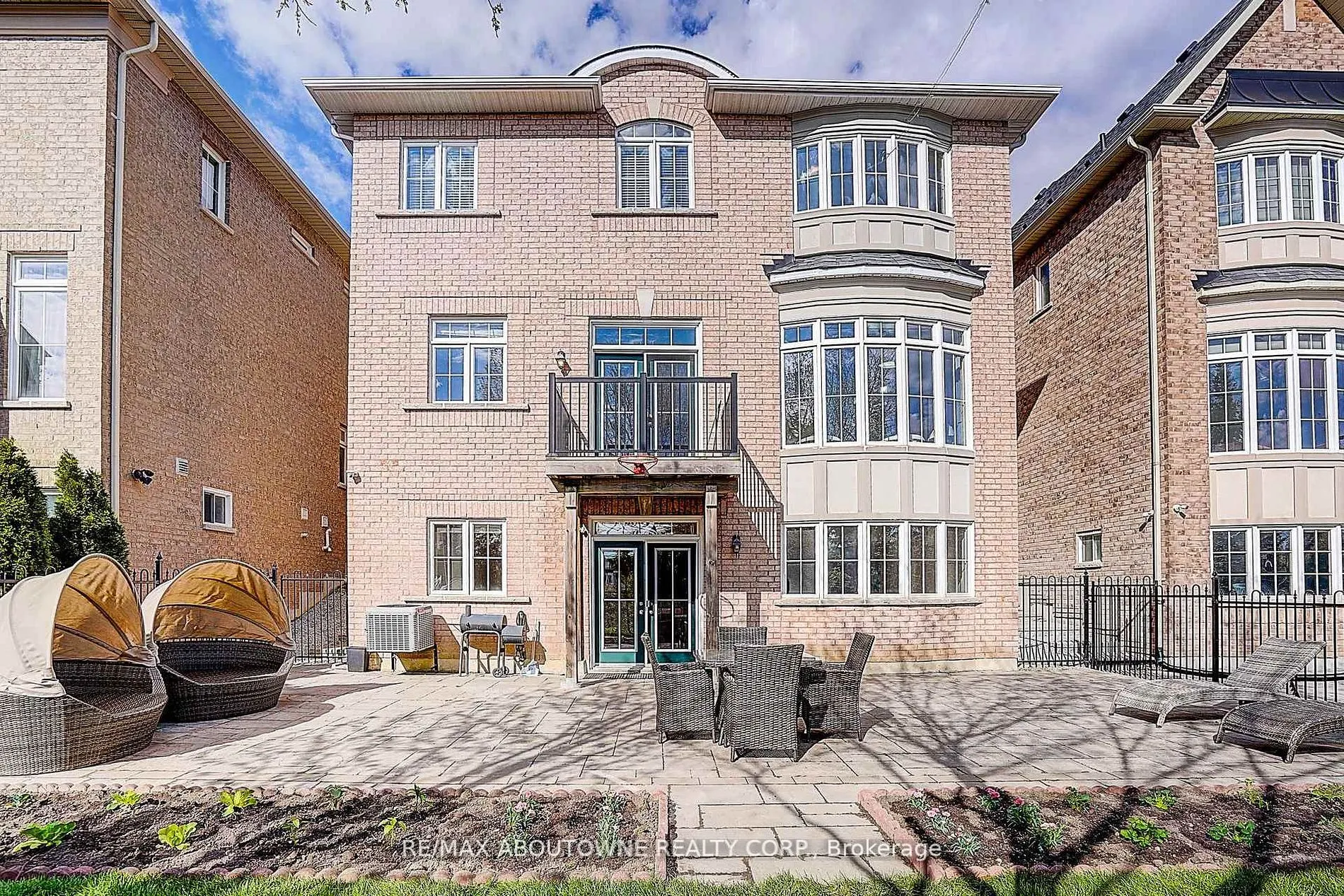 16 Gracedale Drive