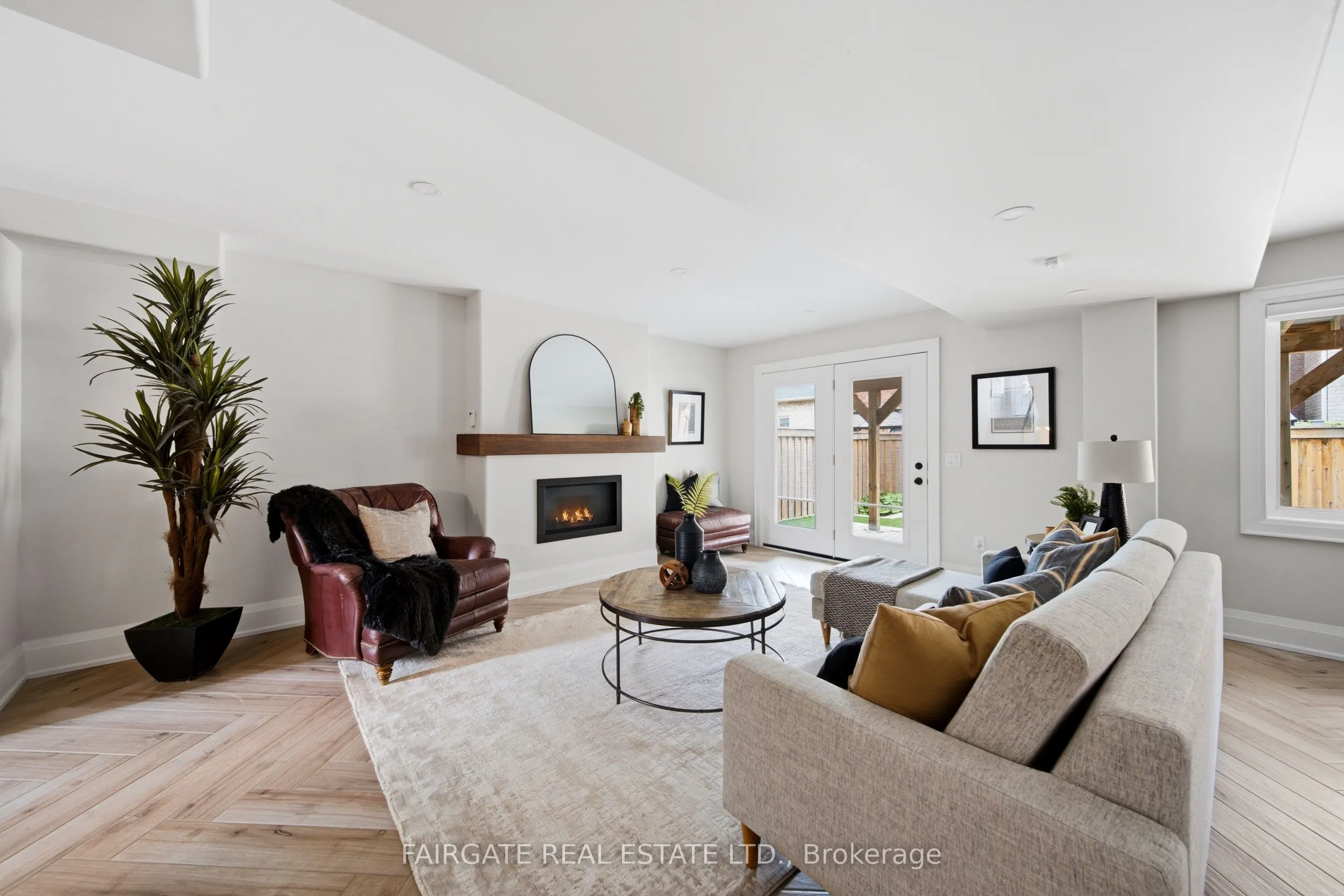 15 Princess Charlotte Avenue