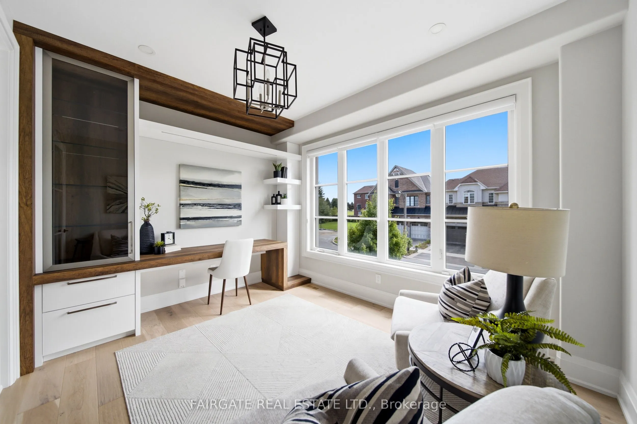 15 Princess Charlotte Avenue