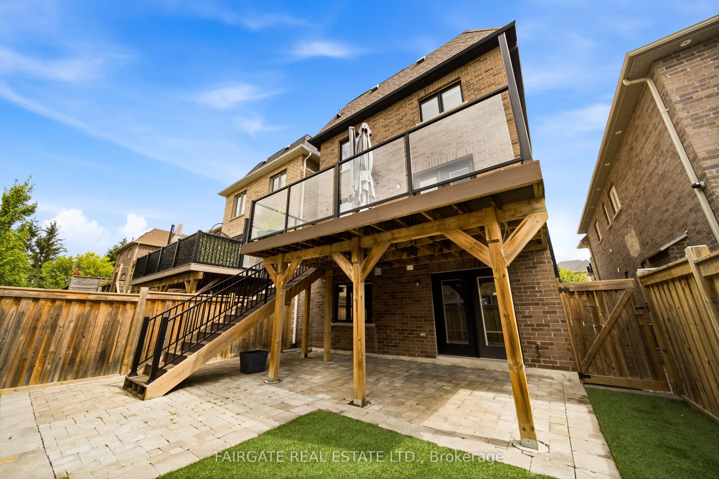 15 Princess Charlotte Avenue