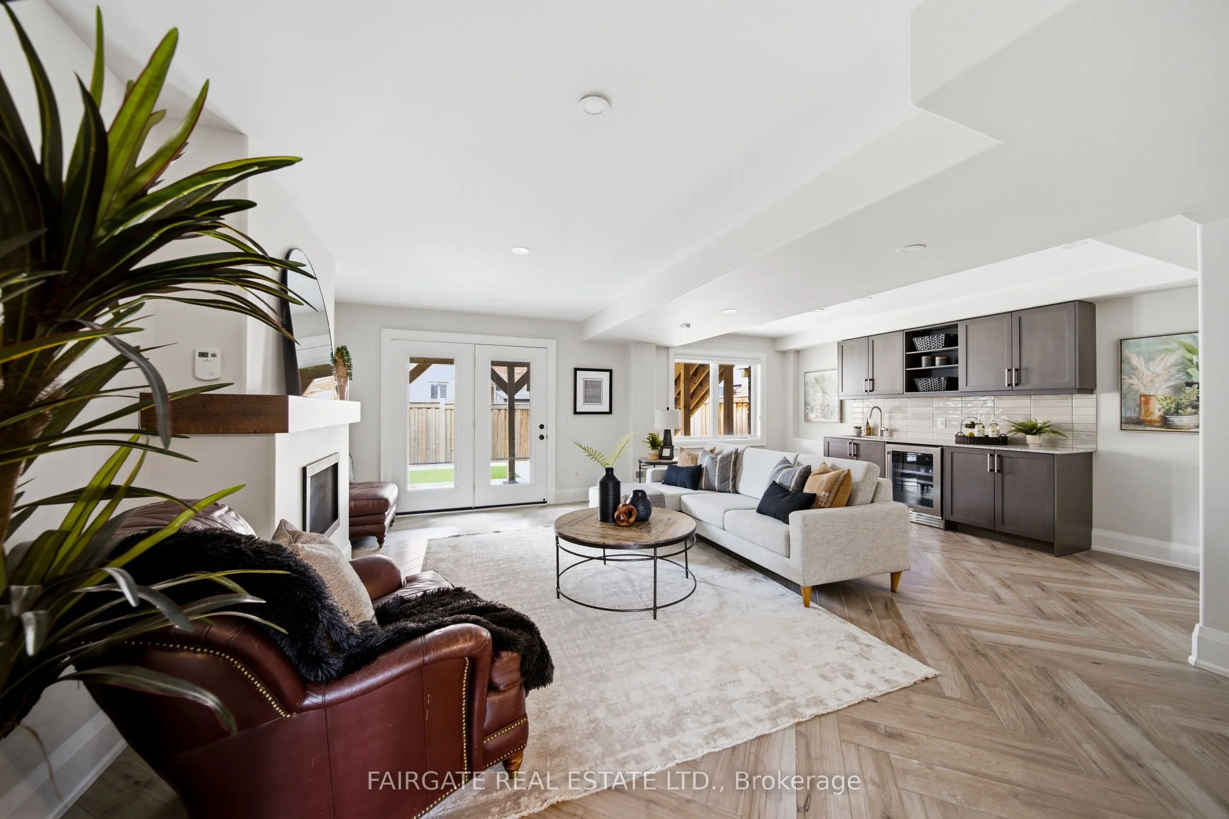 15 Princess Charlotte Avenue
