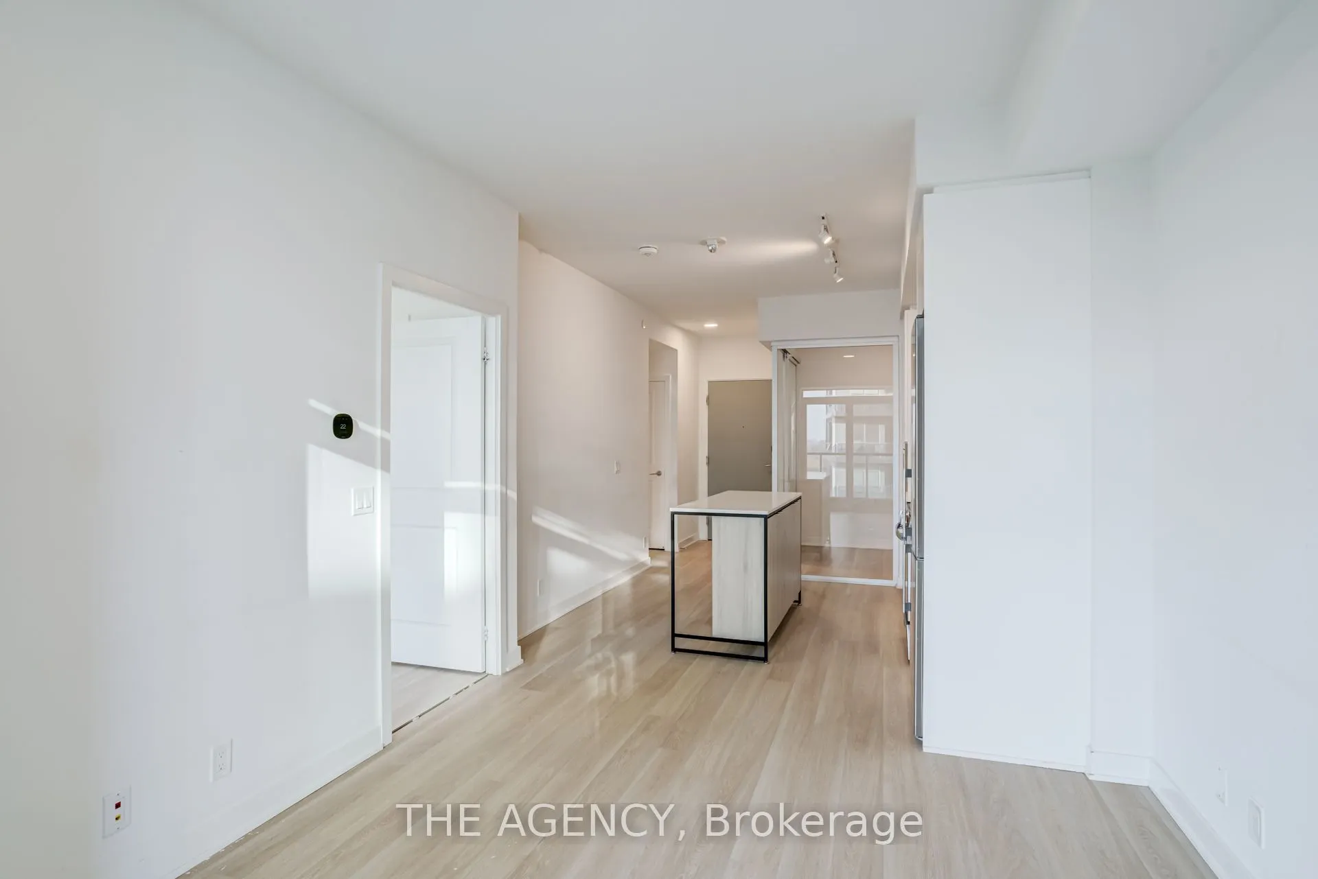 30 Upper Mall Way #1108