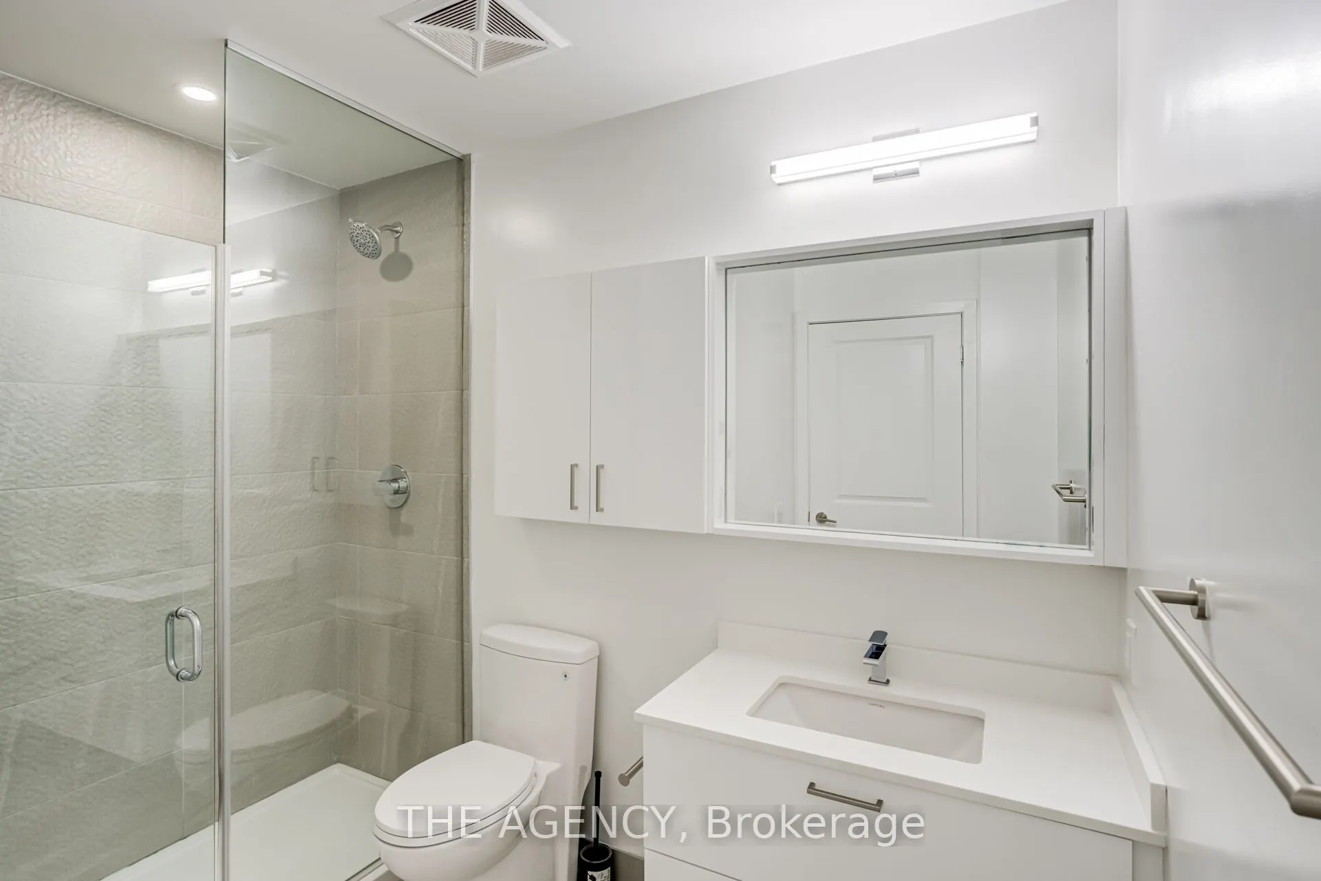 30 Upper Mall Way #1108