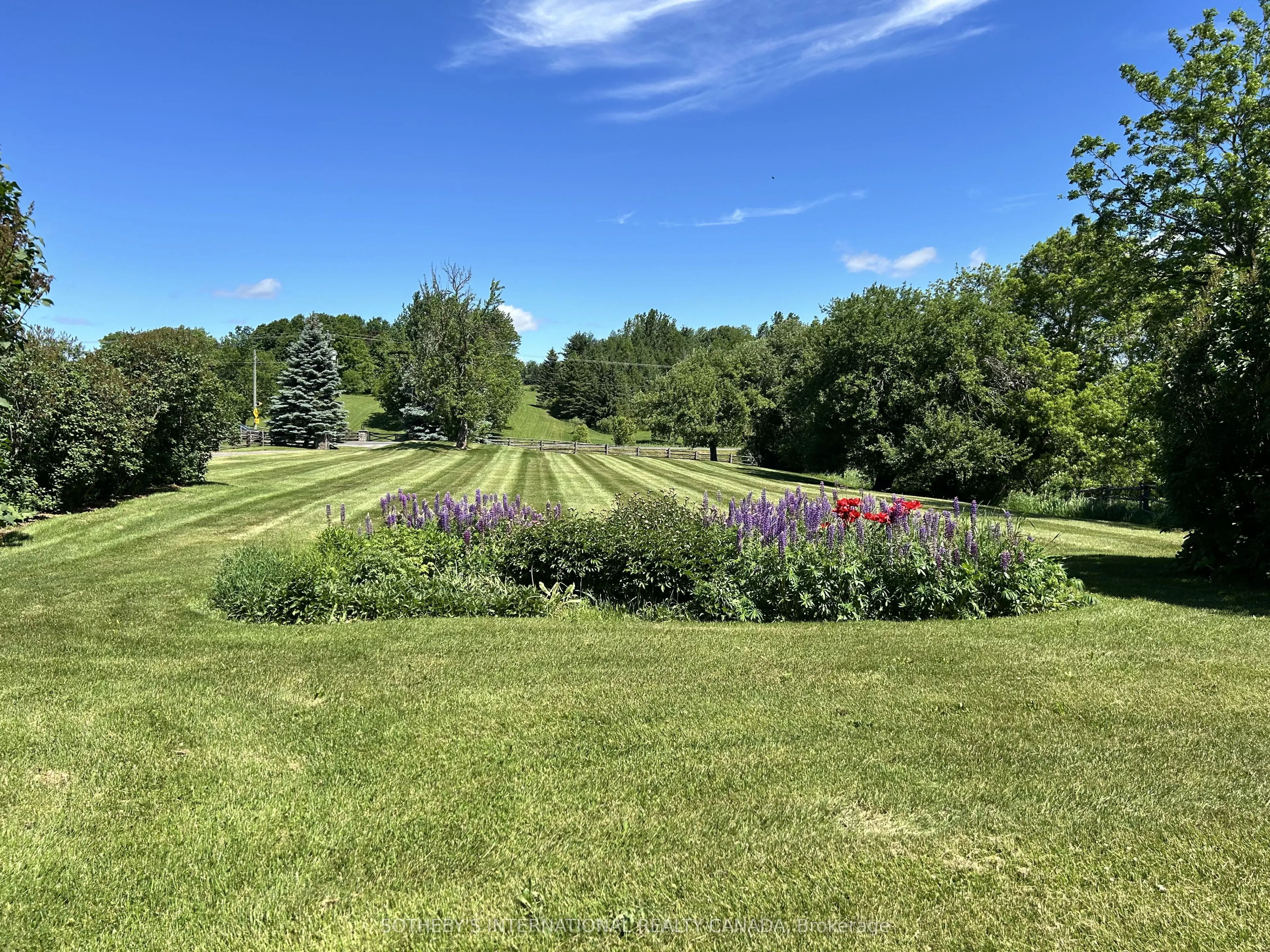 8185 17th Side Road