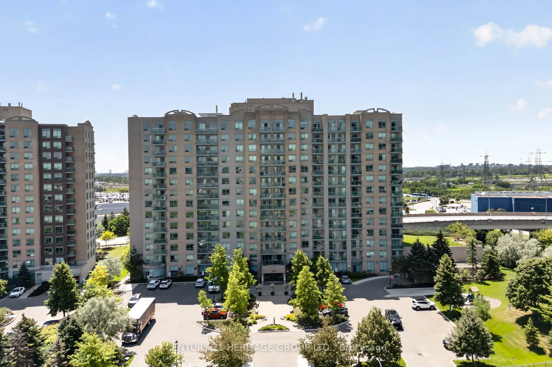 39 Oneida Crescent #1017