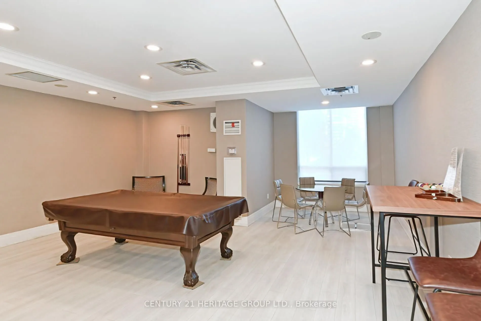 39 Oneida Crescent #1017