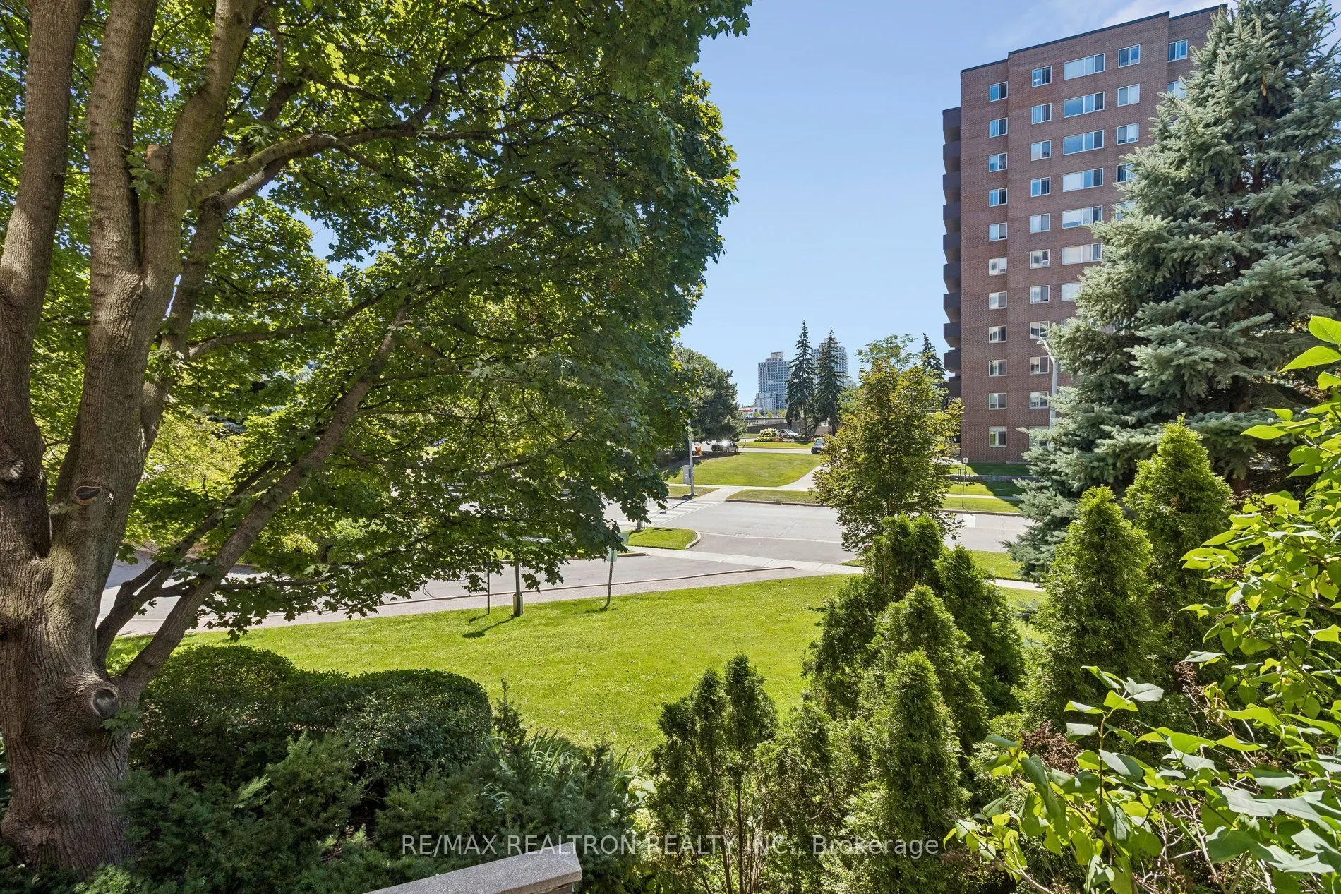 40 Baif Boulevard #208