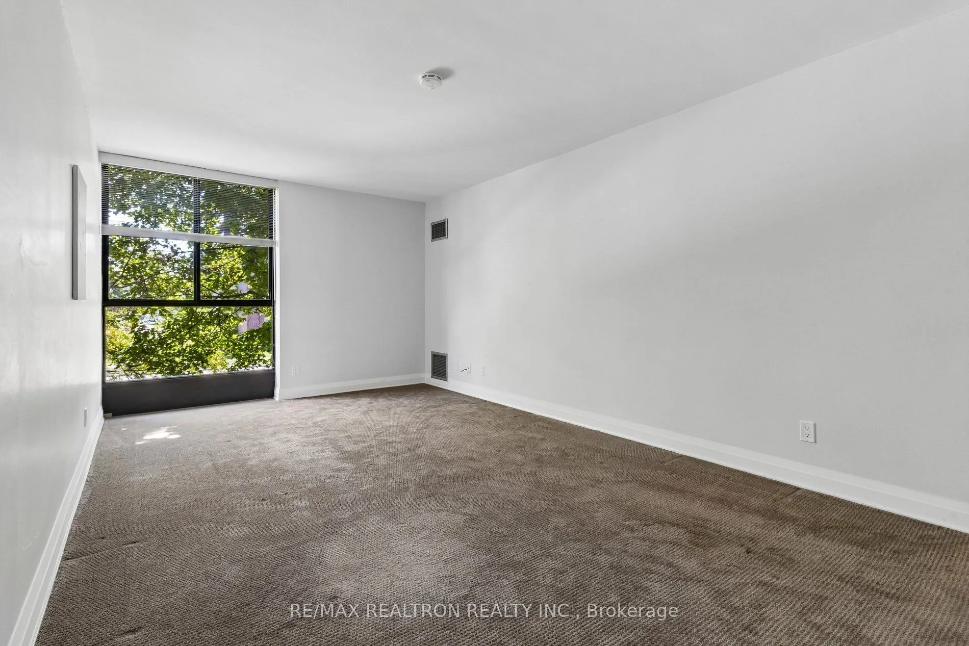 40 Baif Boulevard #208