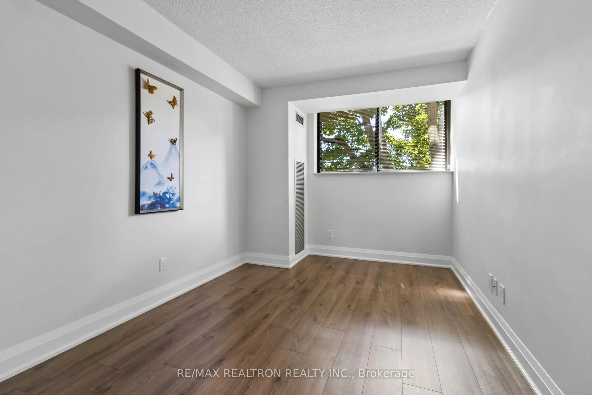 40 Baif Boulevard #208