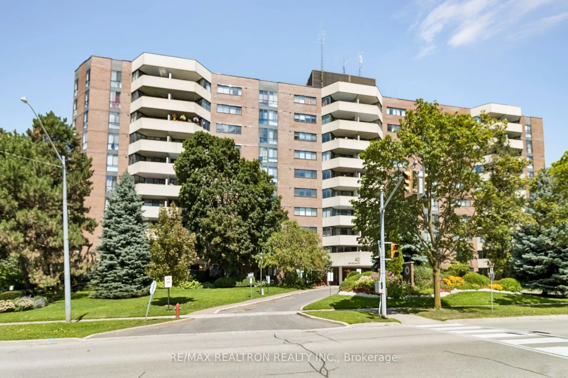 40 Baif Boulevard #208