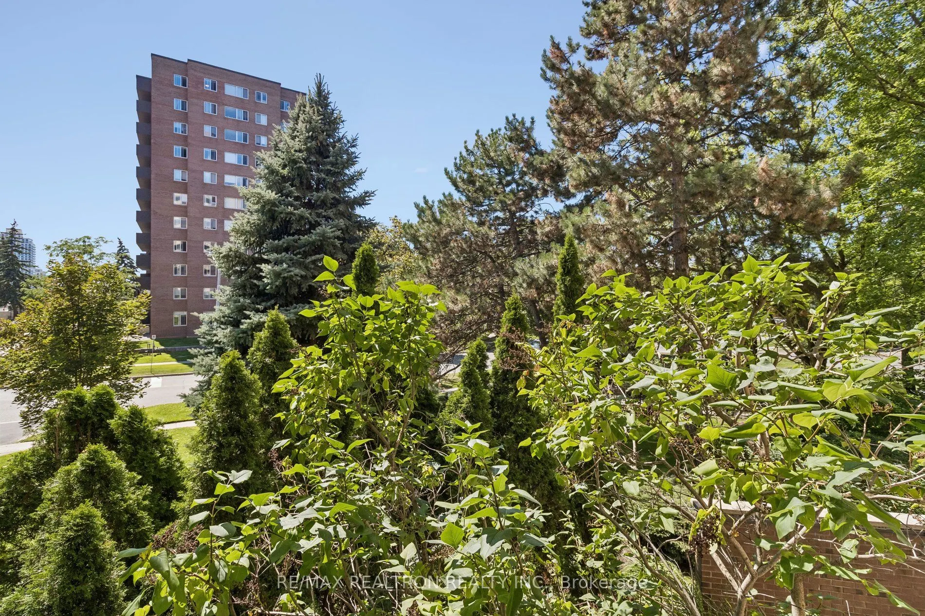 40 Baif Boulevard #208
