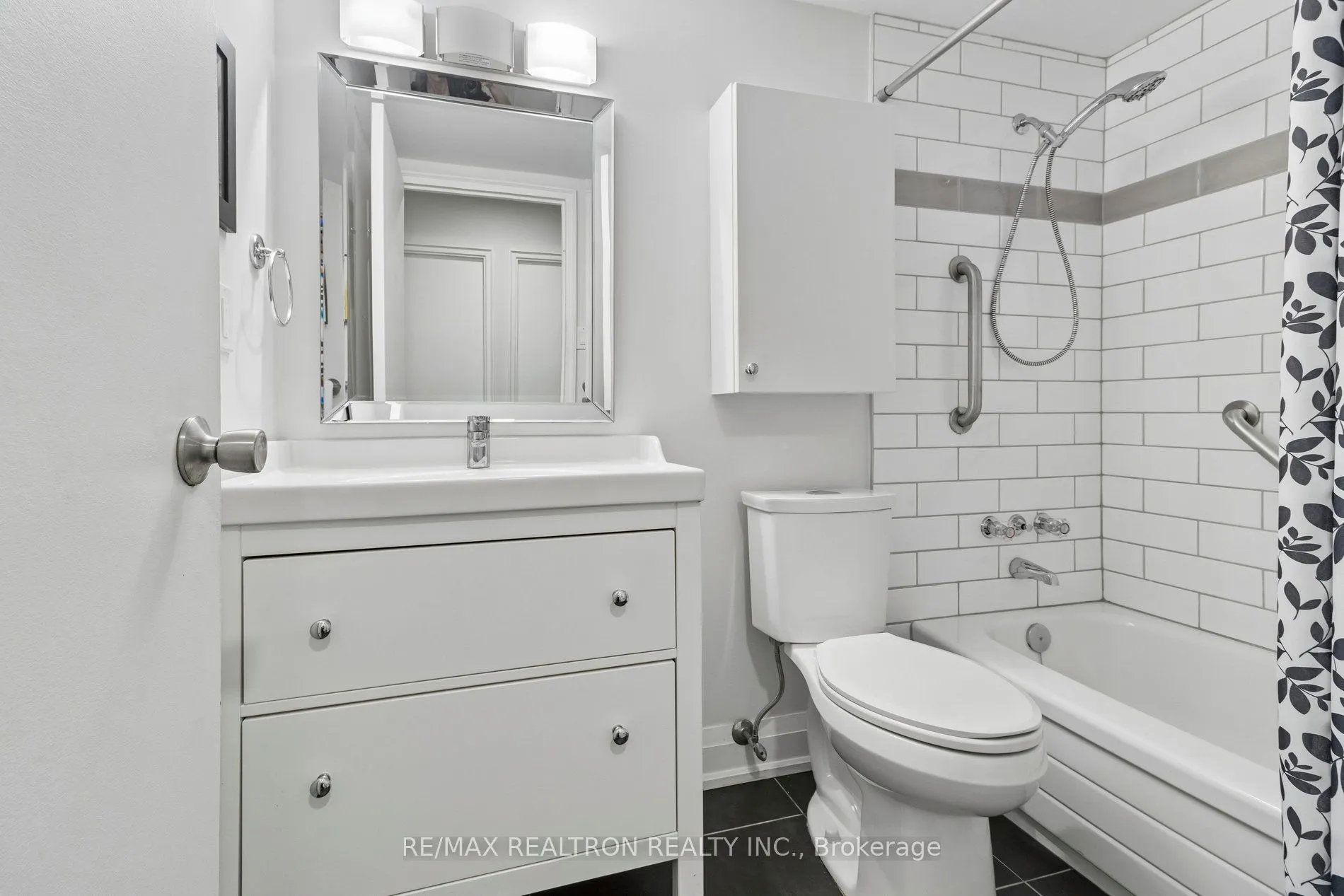 40 Baif Boulevard #208