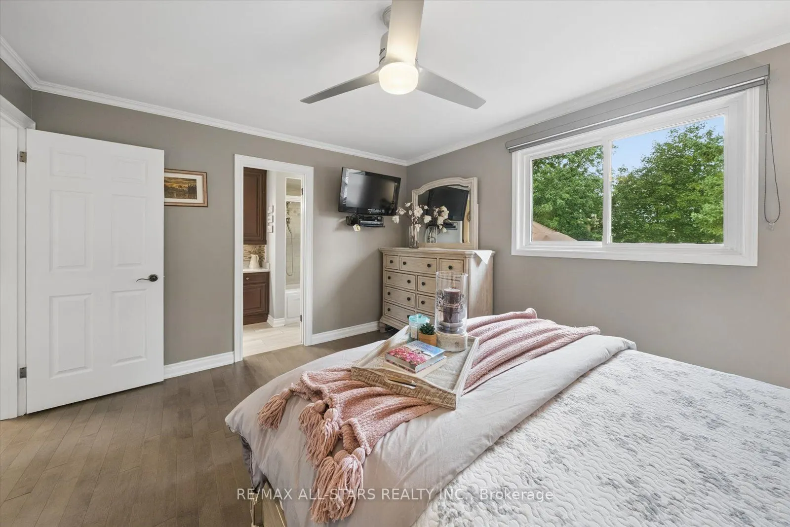 31 Crown Crescent