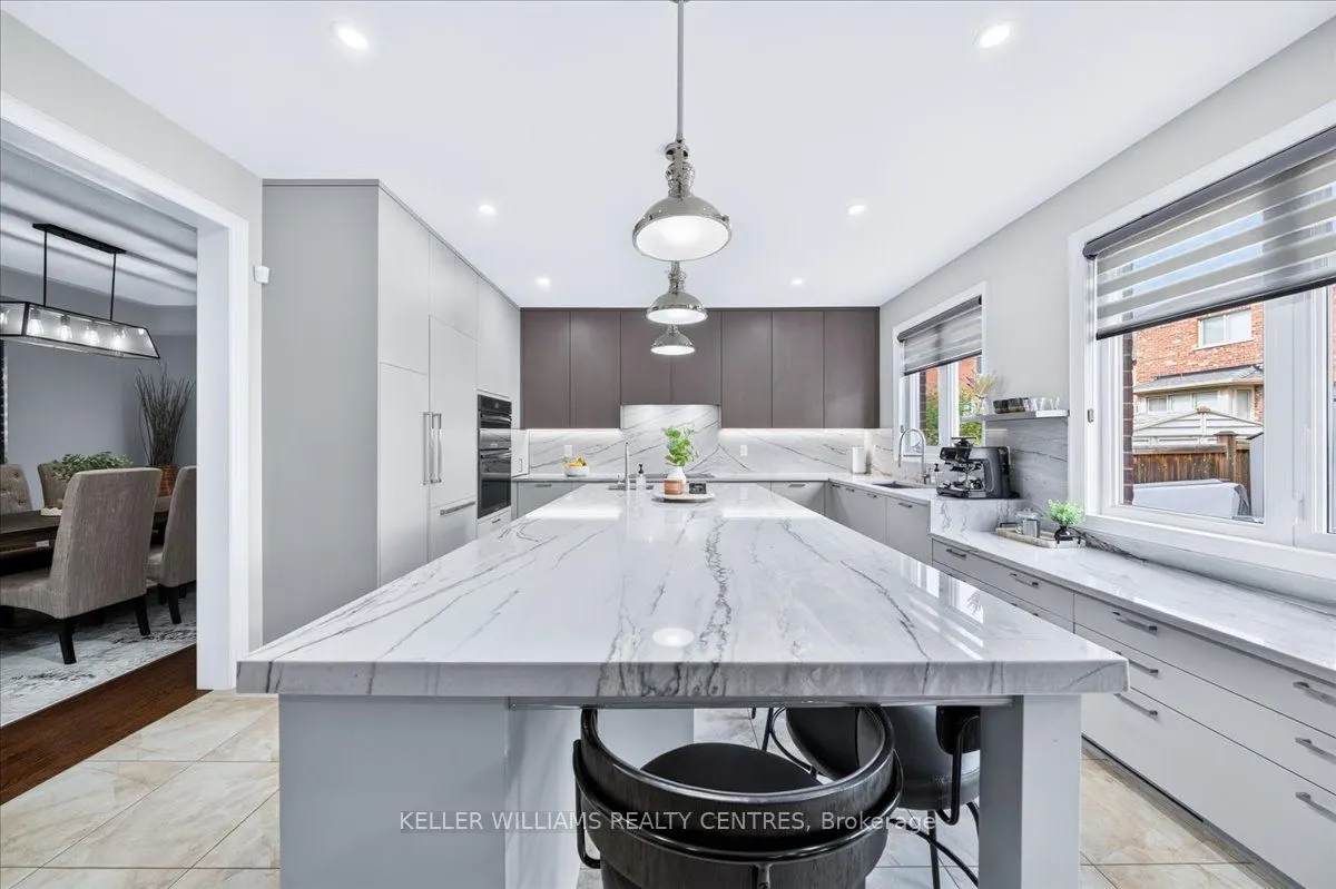 2 Creekland Avenue N