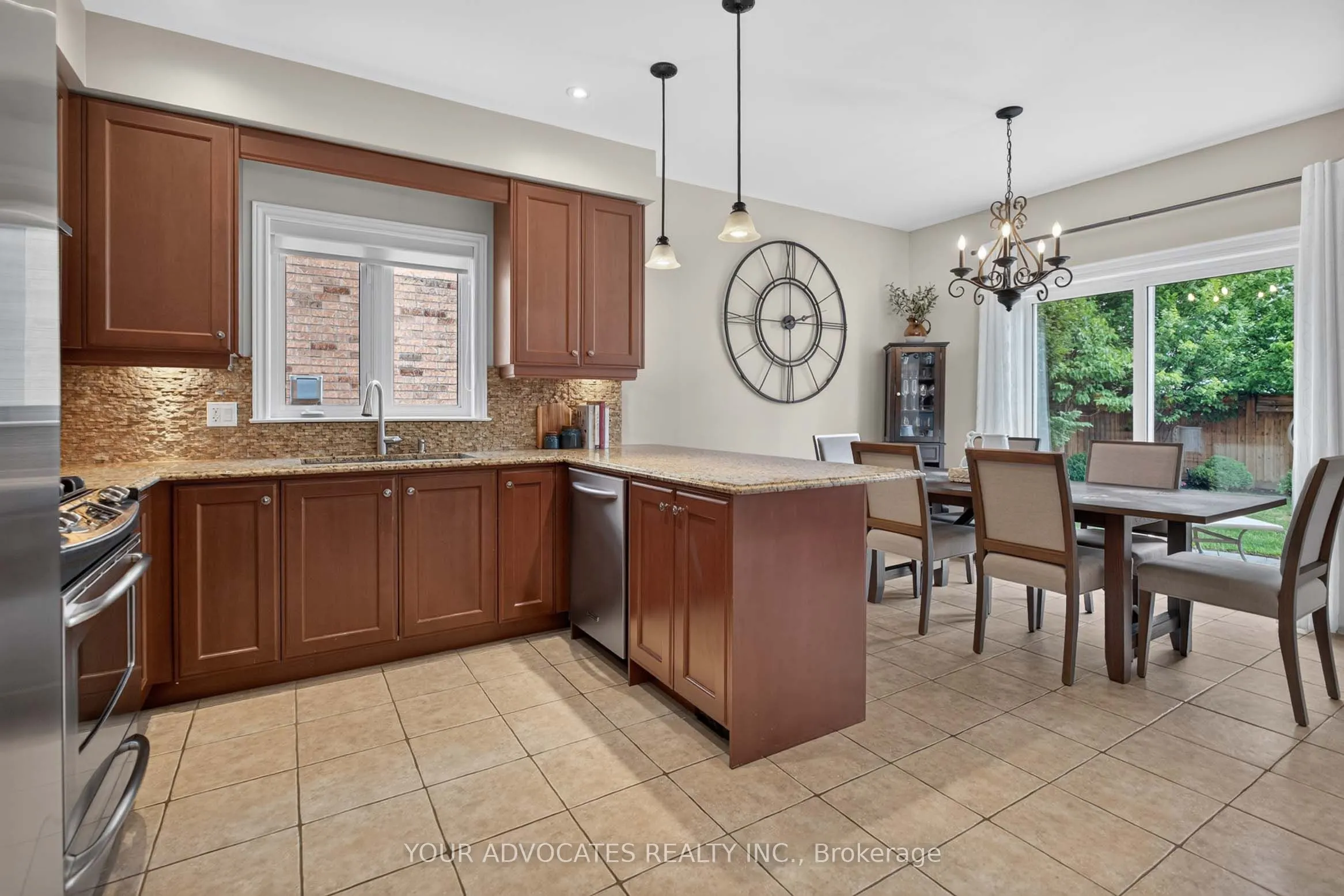 228 Twin Hills Crescent