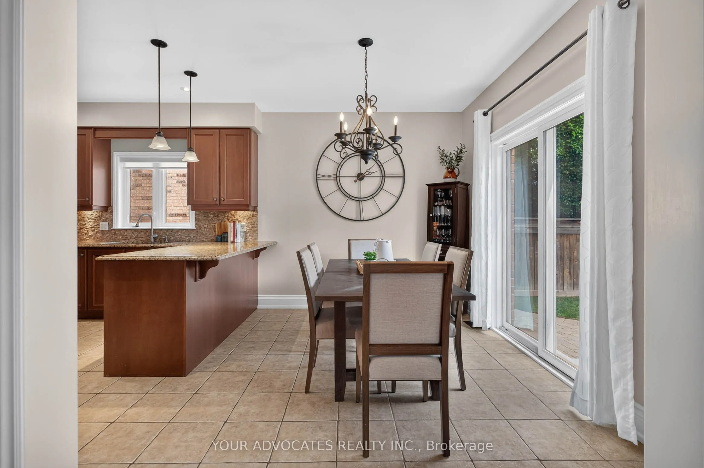 228 Twin Hills Crescent