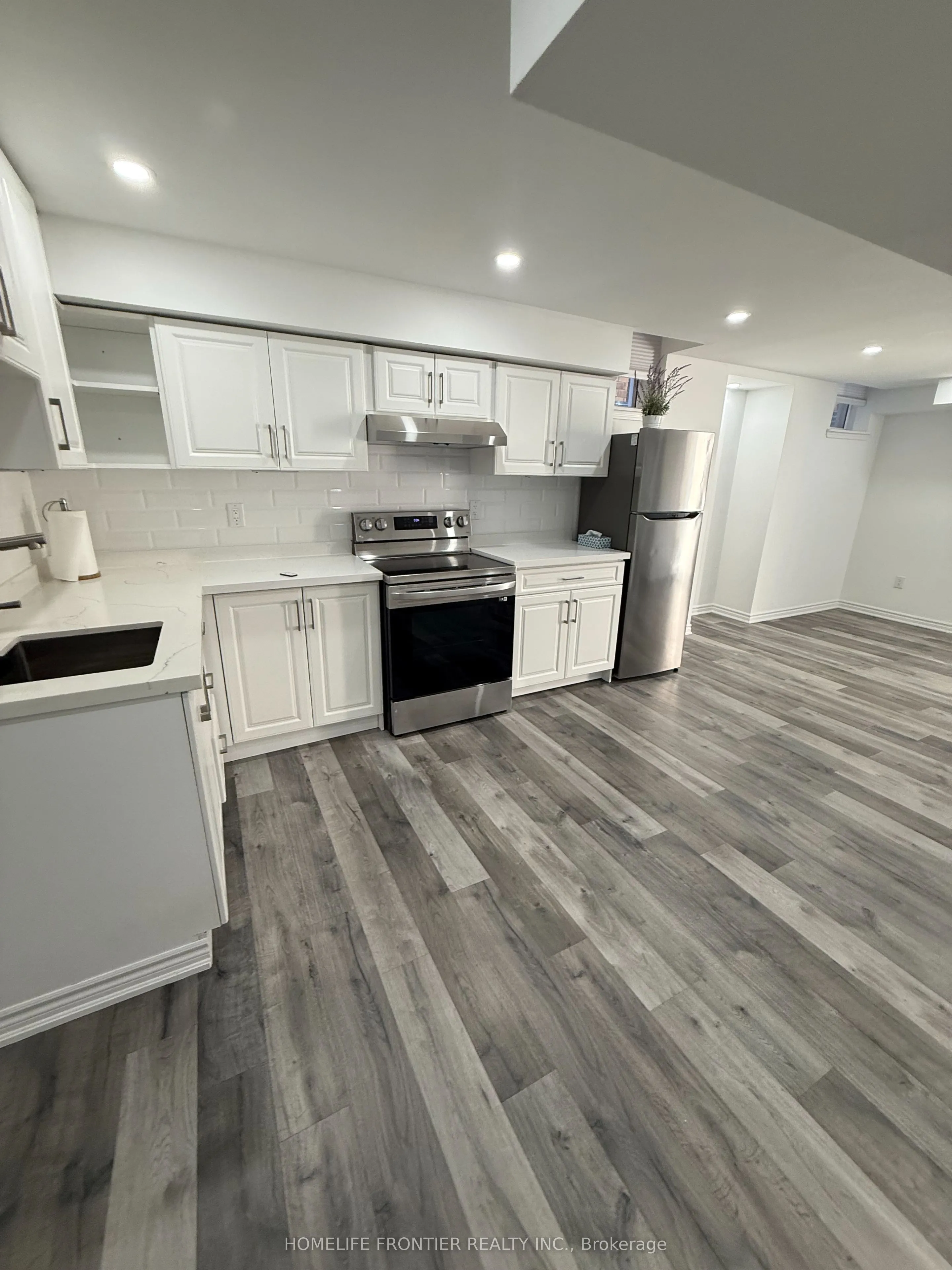 586 Sweetwater Crescent #BASEMENT