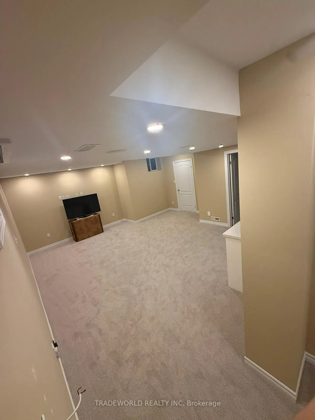 16 Chessman Court