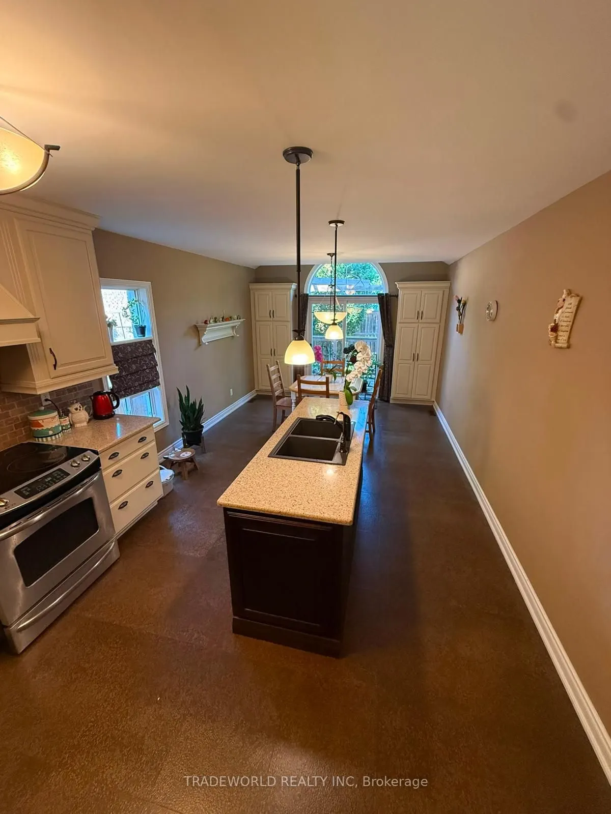 16 Chessman Court