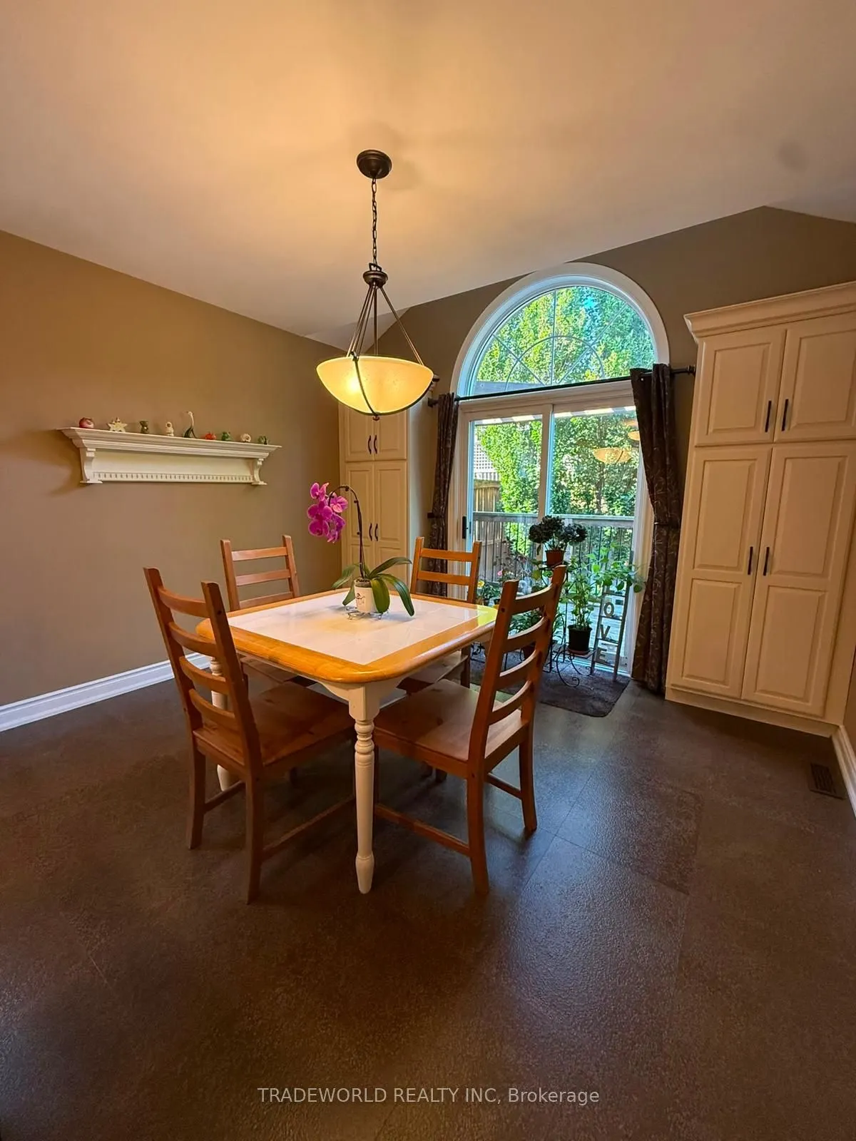 16 Chessman Court