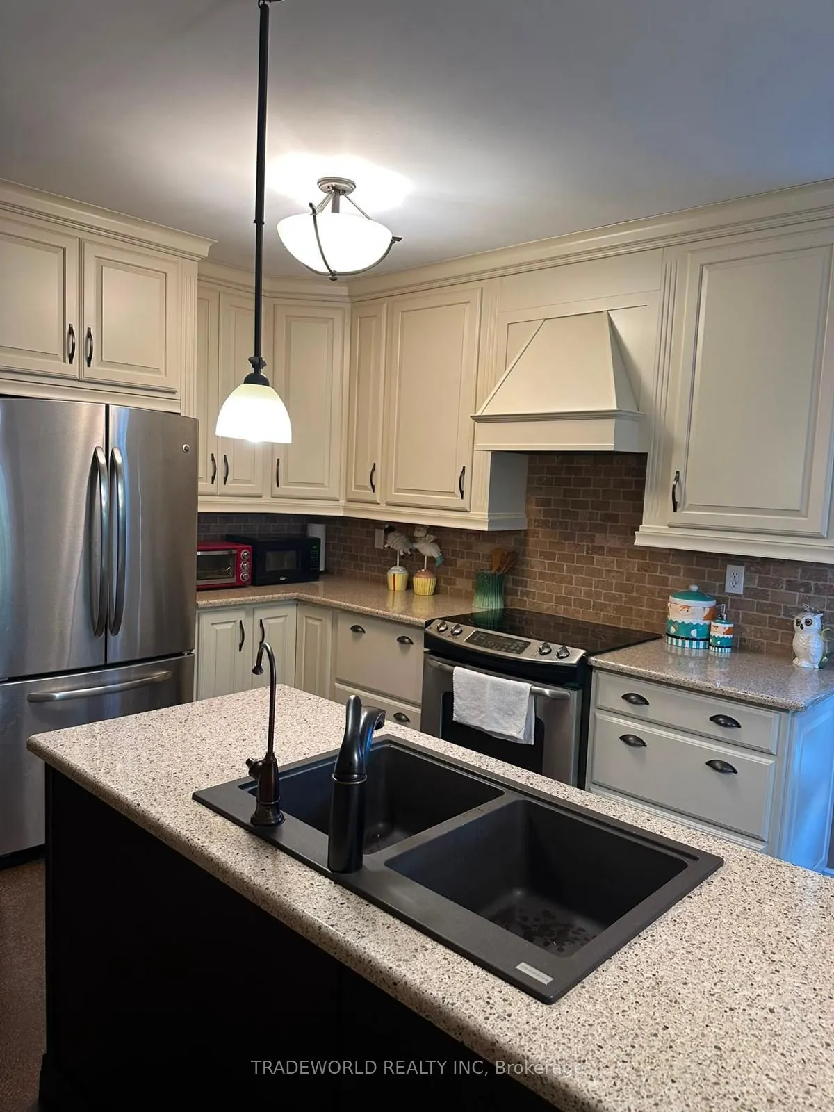 16 Chessman Court