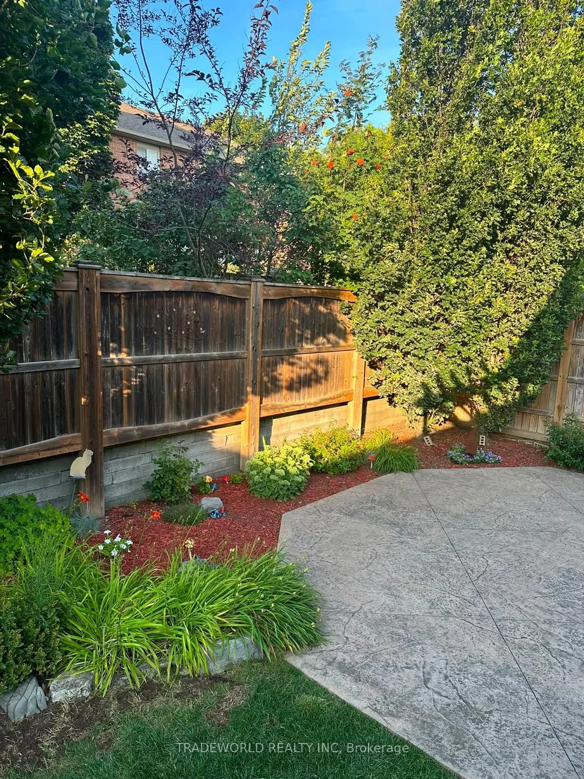 16 Chessman Court