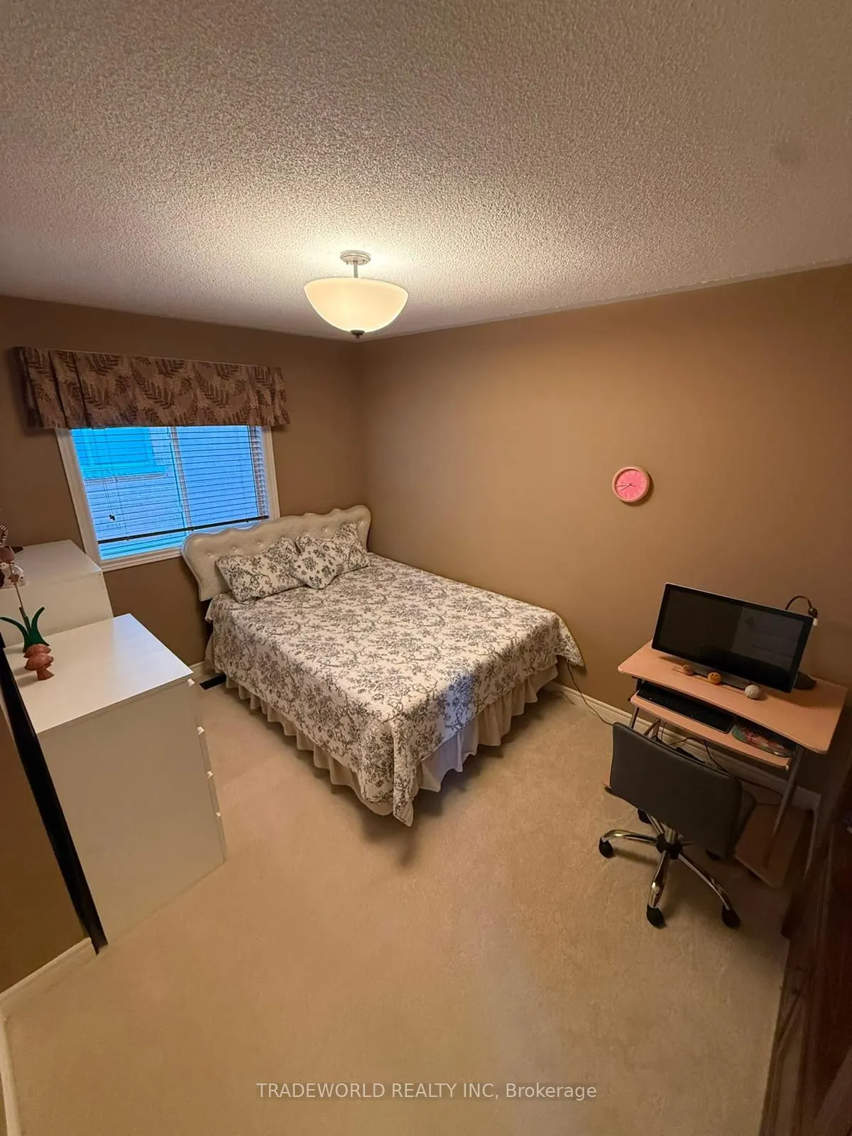 16 Chessman Court