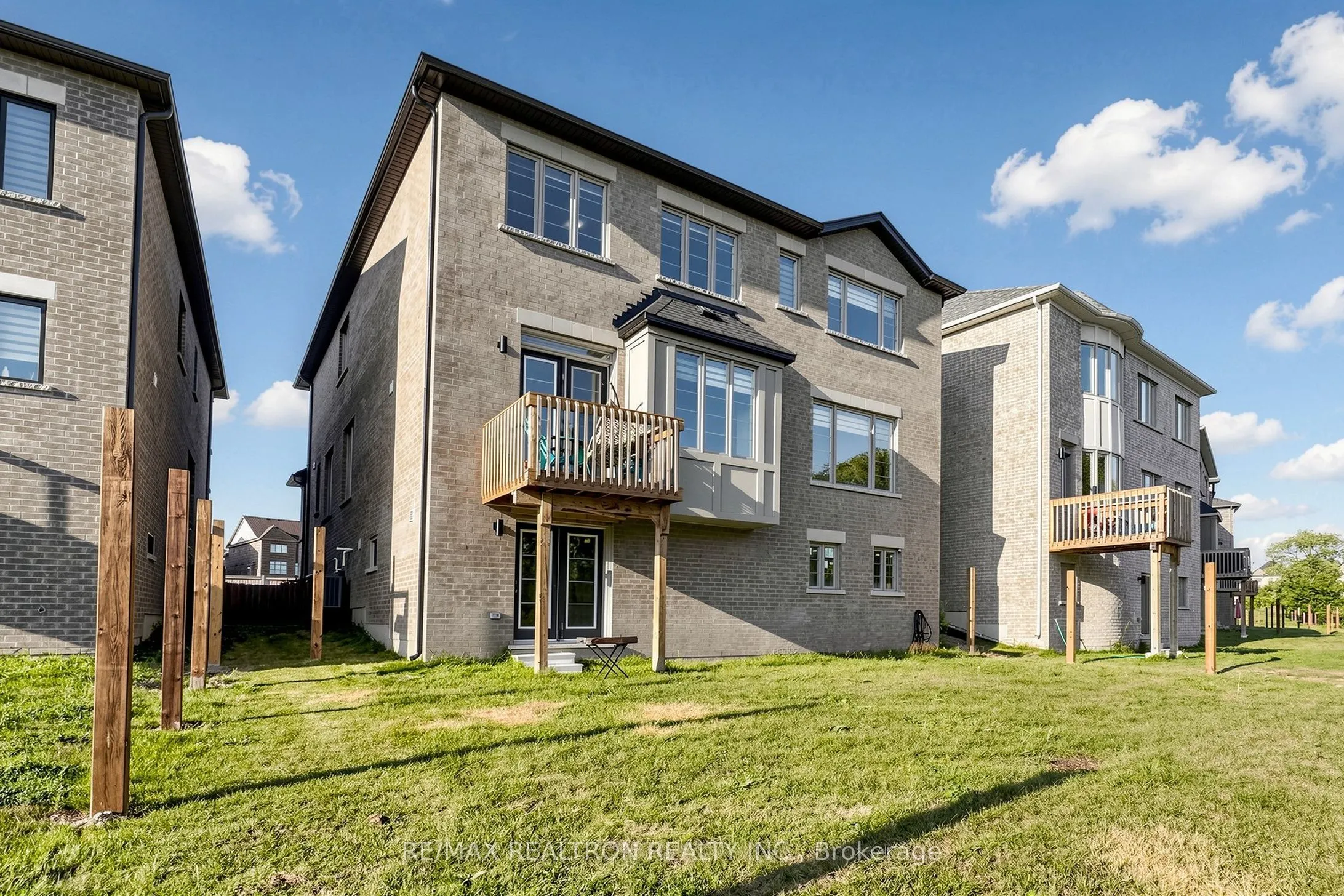 20 Fair Winds Lane
