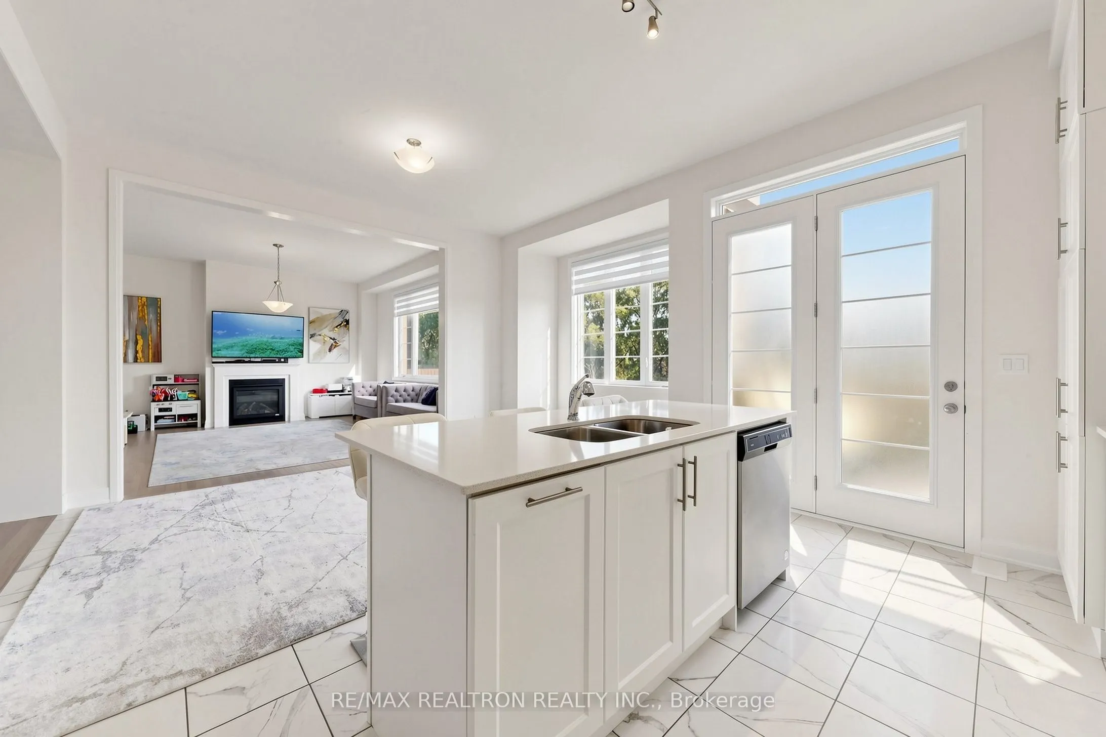 20 Fair Winds Lane