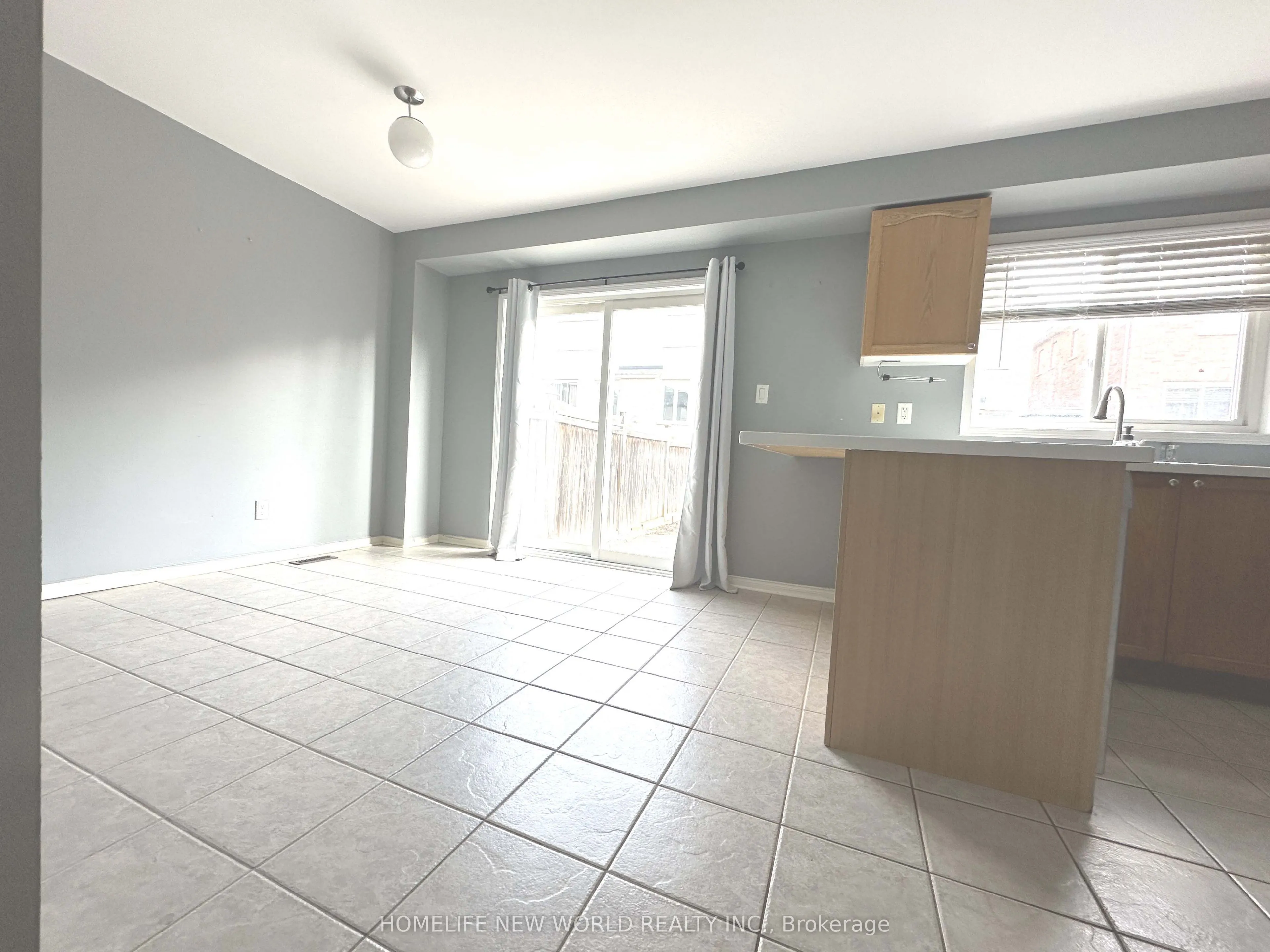 7 Ulson Drive S