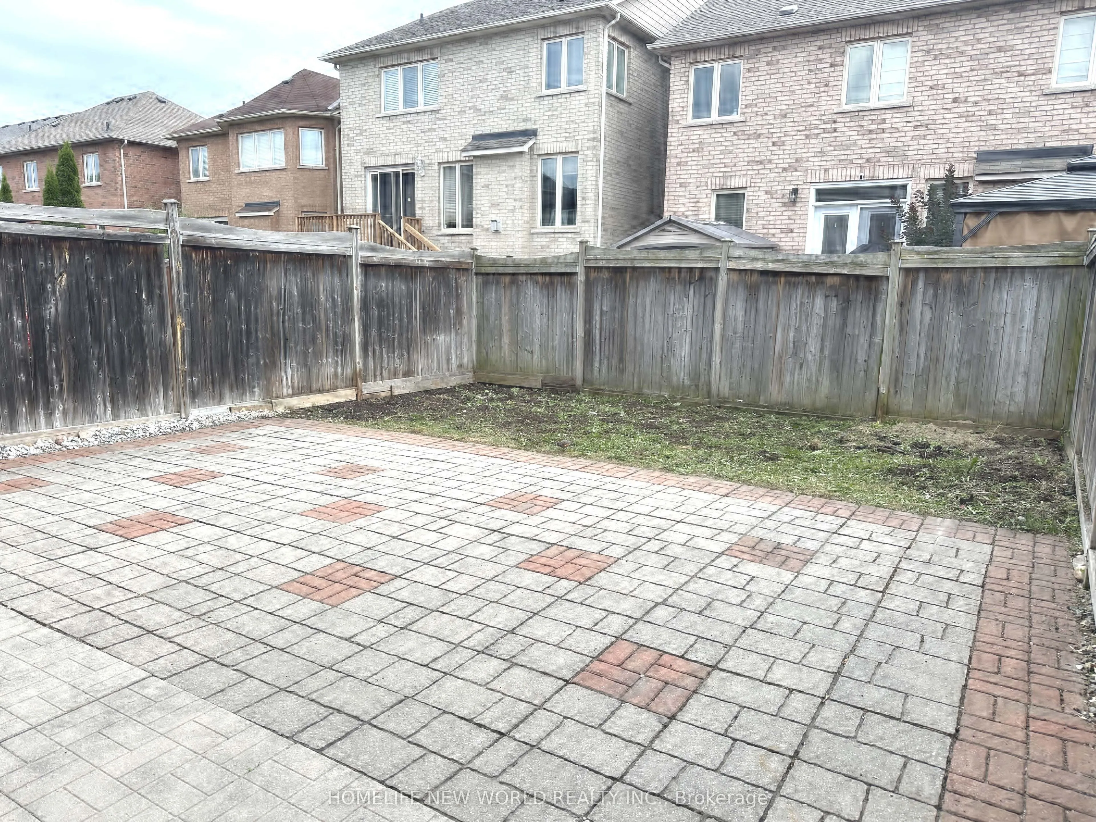 7 Ulson Drive S