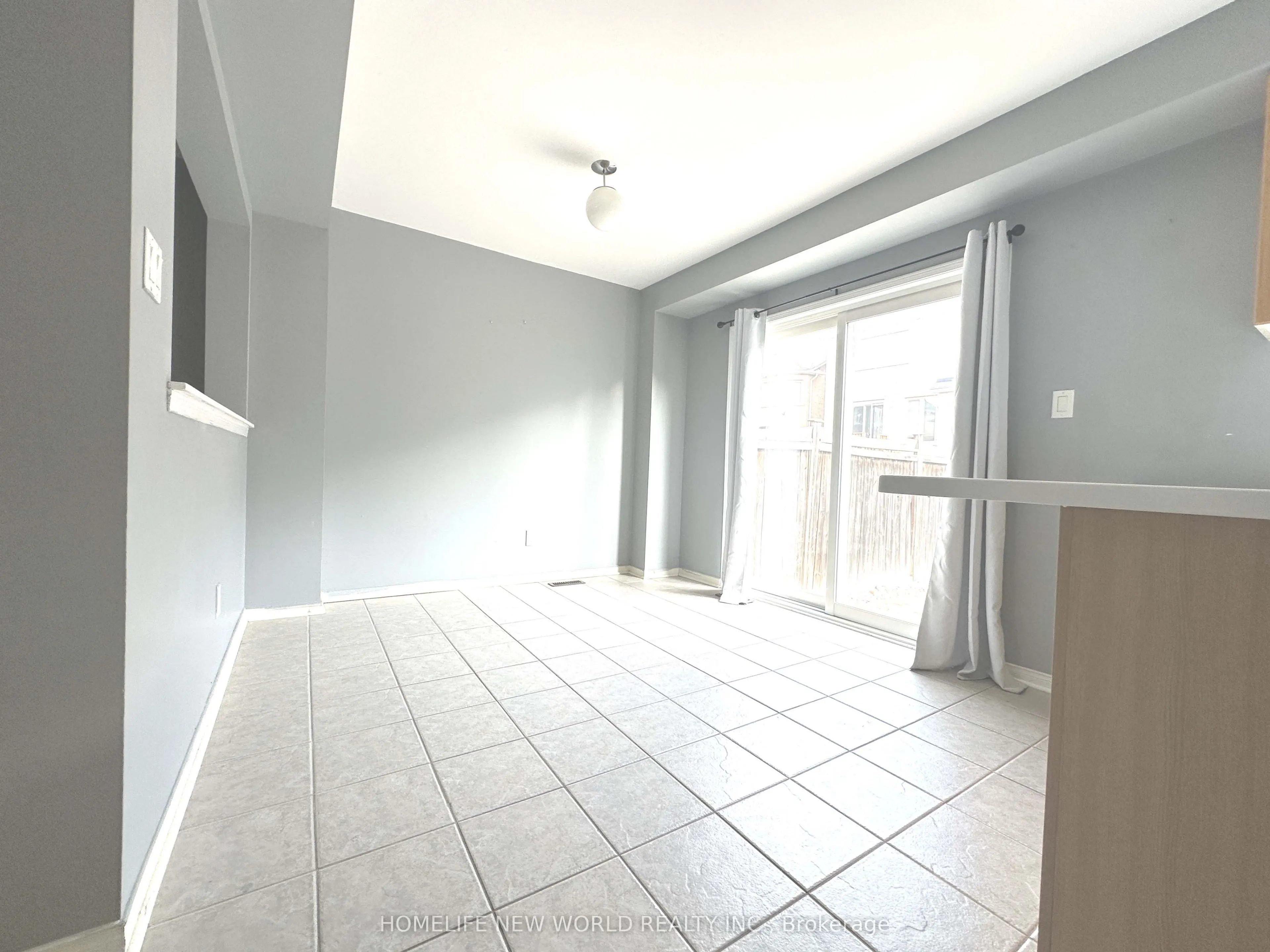7 Ulson Drive S