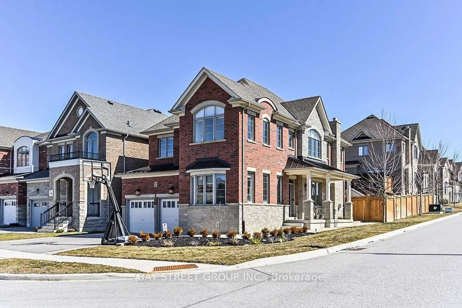 44 Clara May Avenue