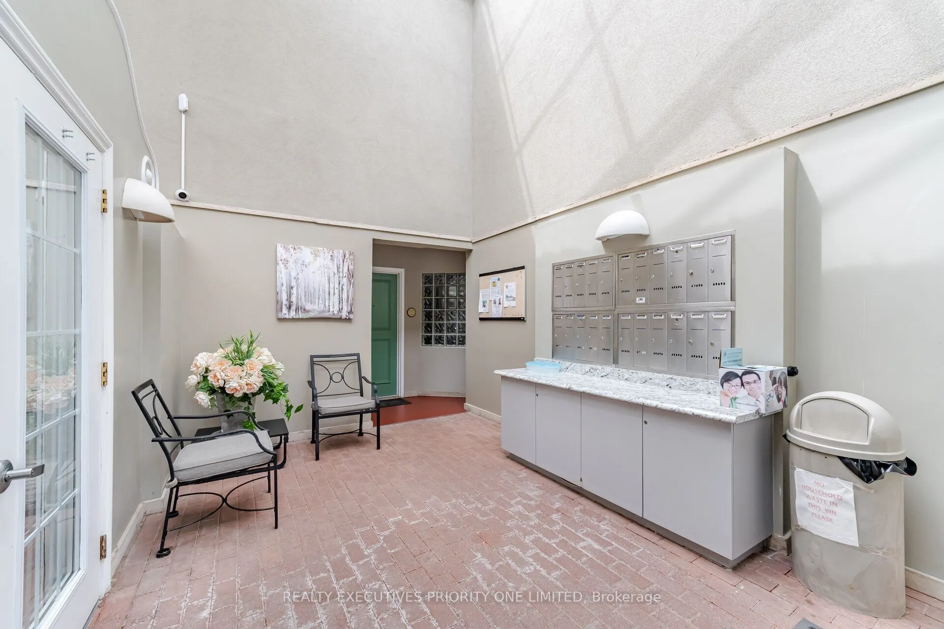 77 Mill Street E #2