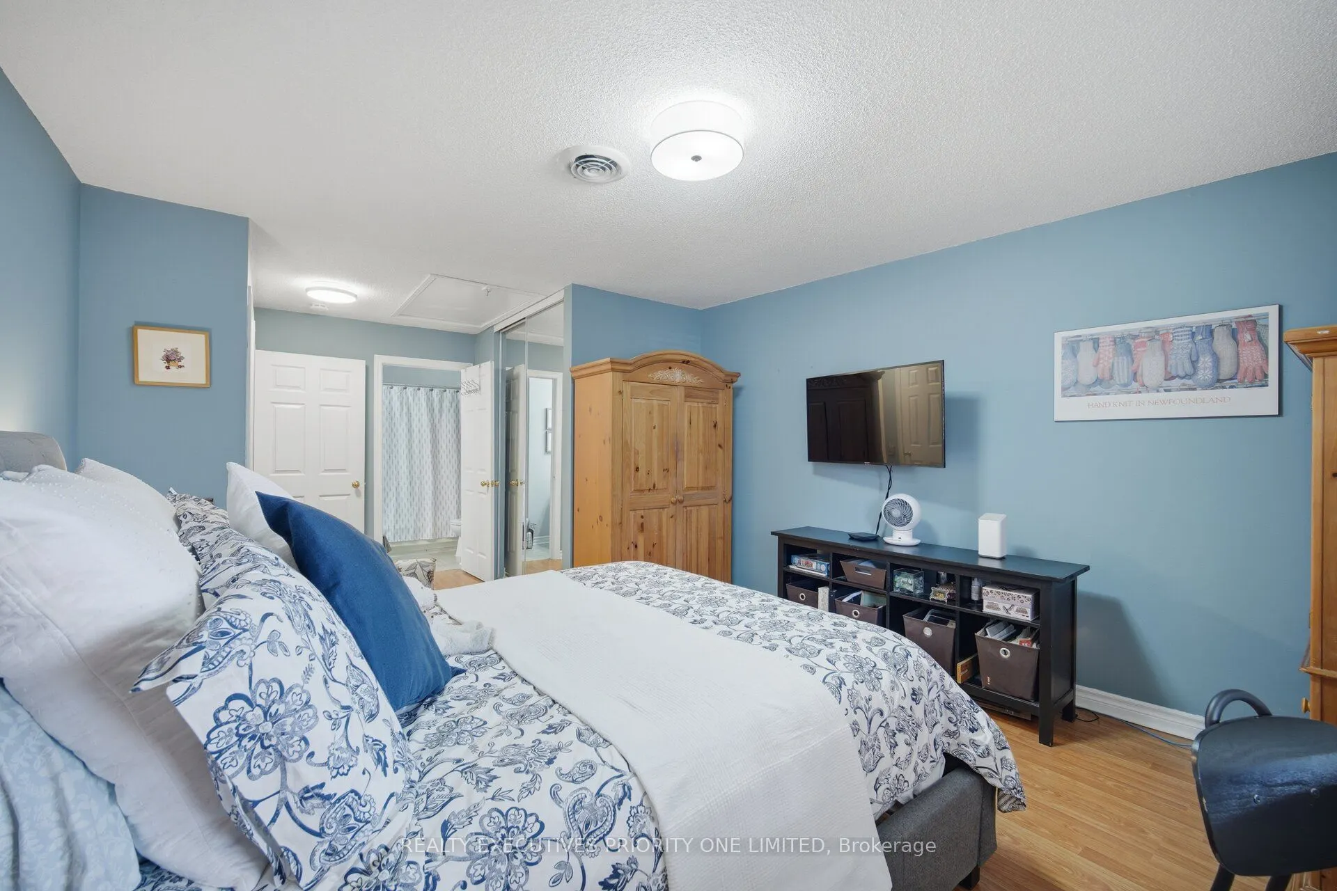 77 Mill Street E #2