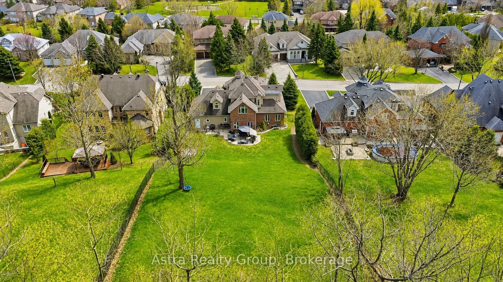 74 Kootenay Ridge