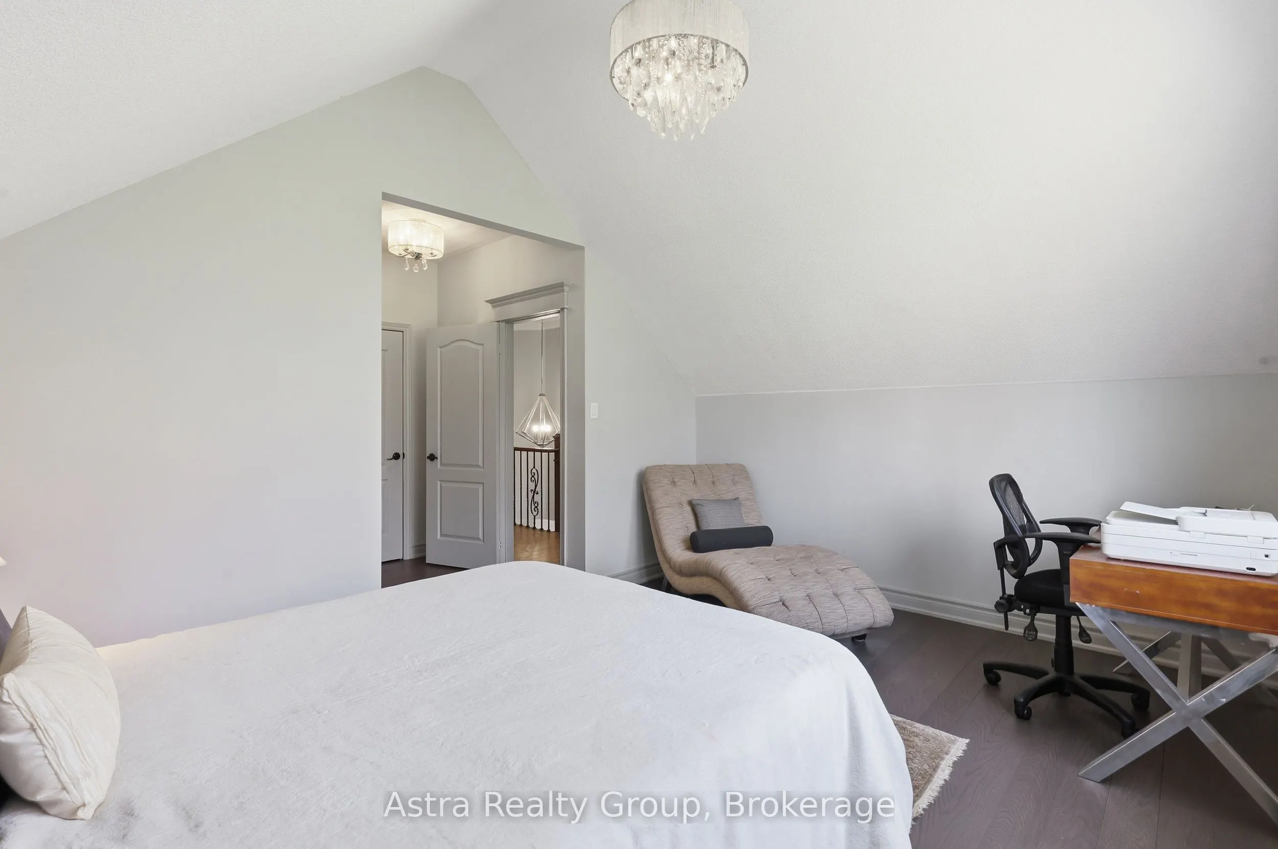 74 Kootenay Ridge