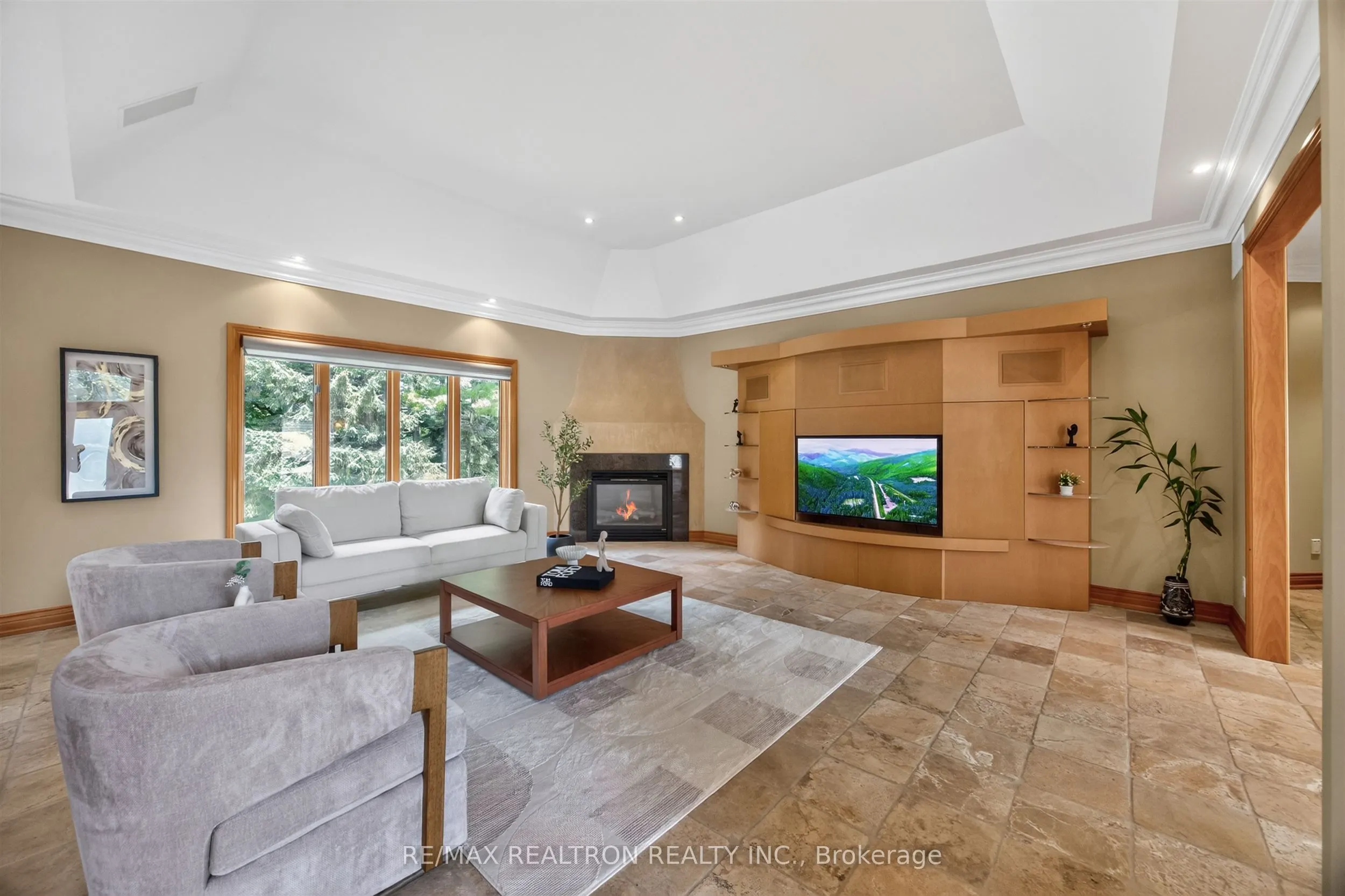 24 Maplehyrn Avenue