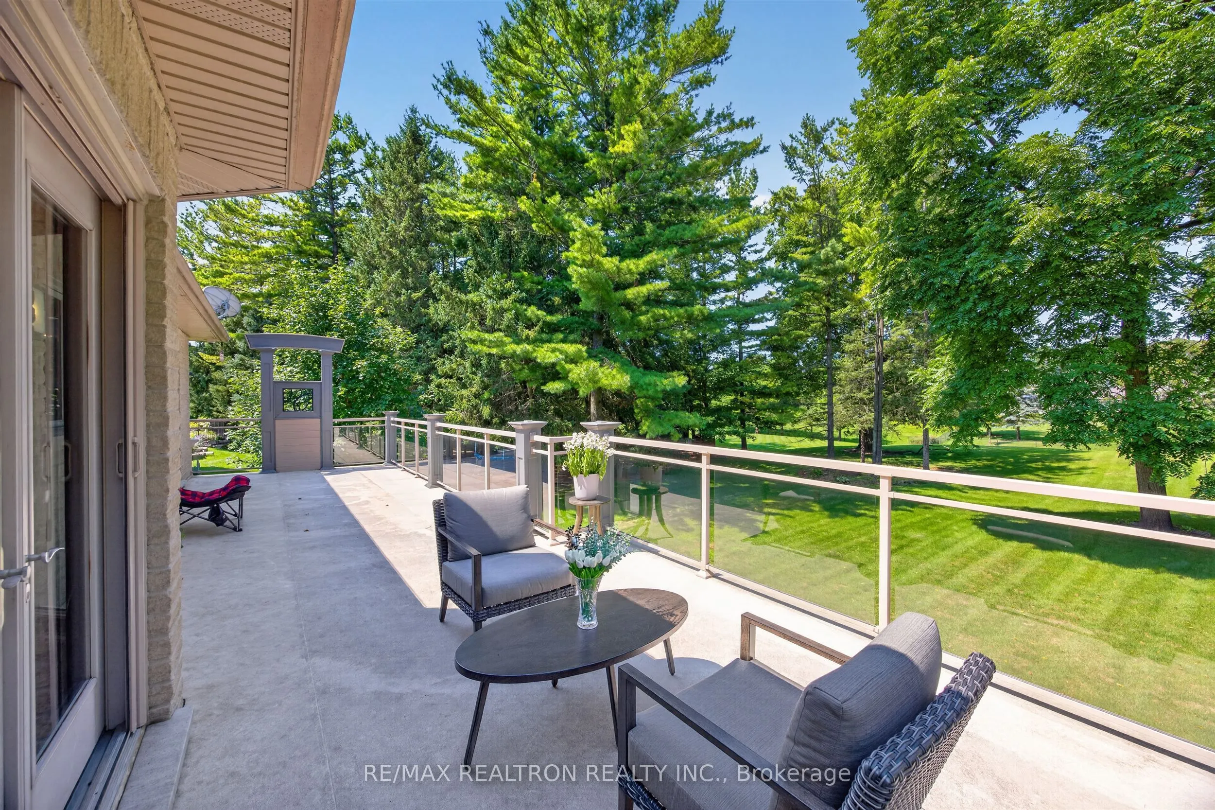24 Maplehyrn Avenue