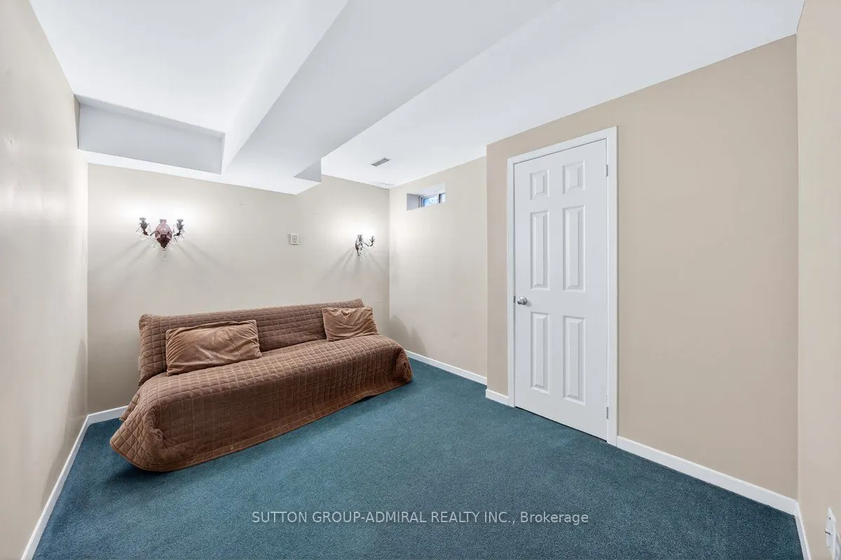 126 Redondo Drive E