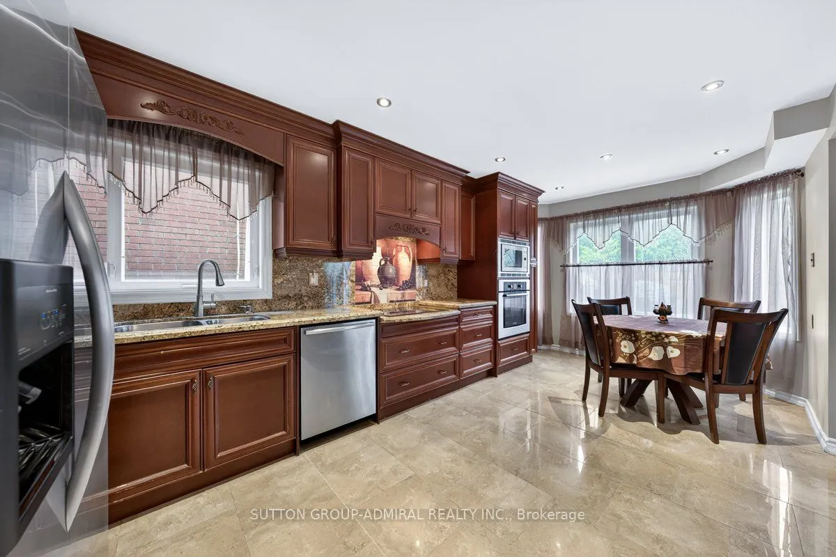126 Redondo Drive E