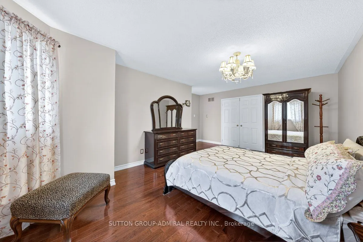 126 Redondo Drive E