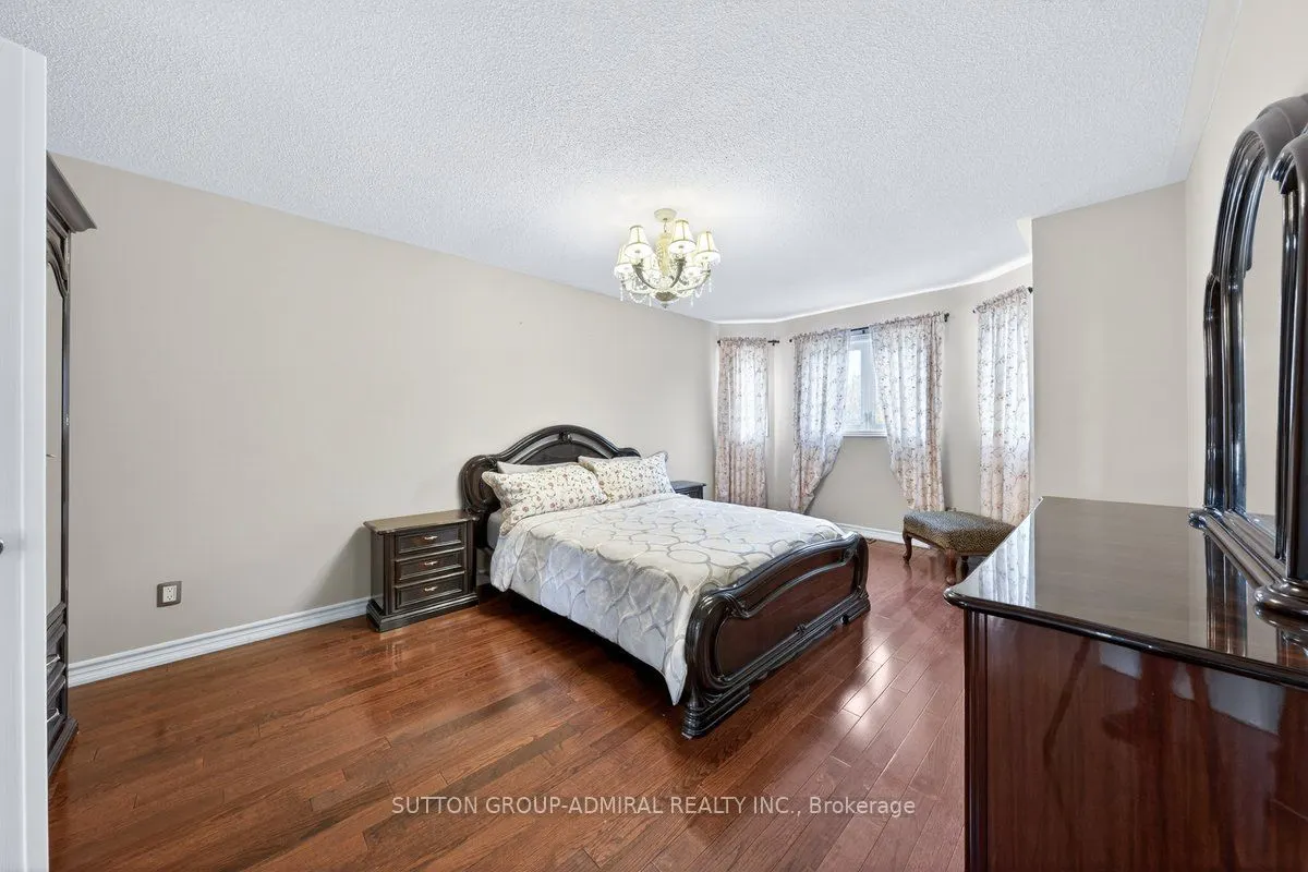 126 Redondo Drive E