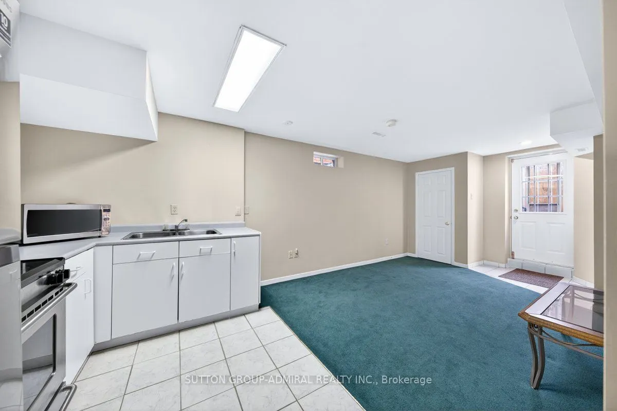 126 Redondo Drive E