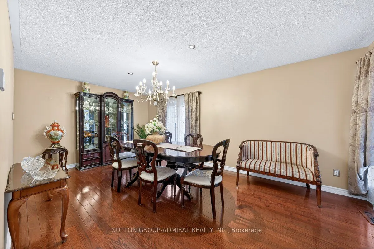 126 Redondo Drive E