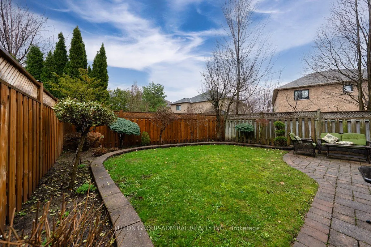 126 Redondo Drive E