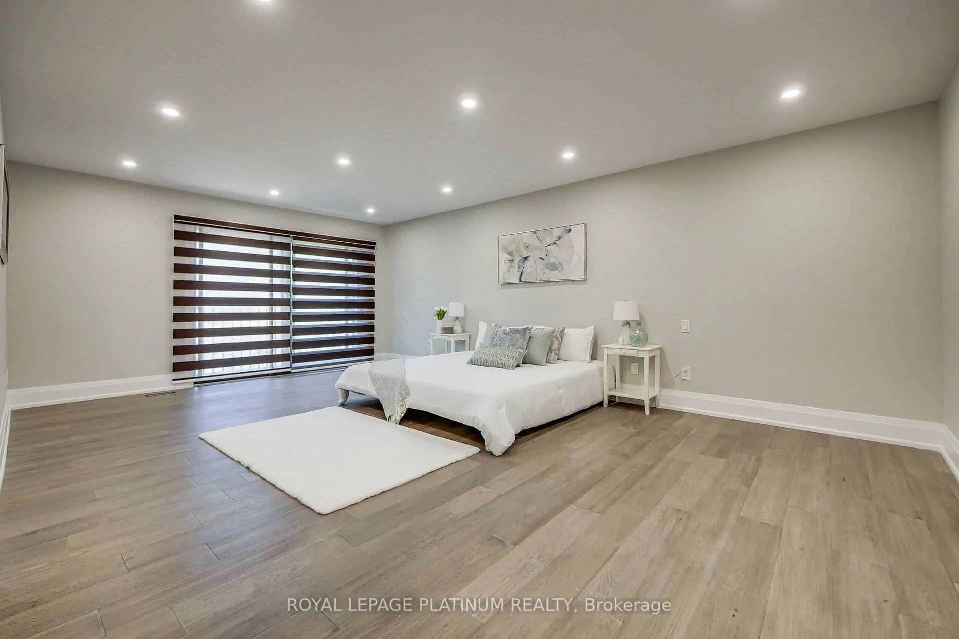 16 Bridgend Court S