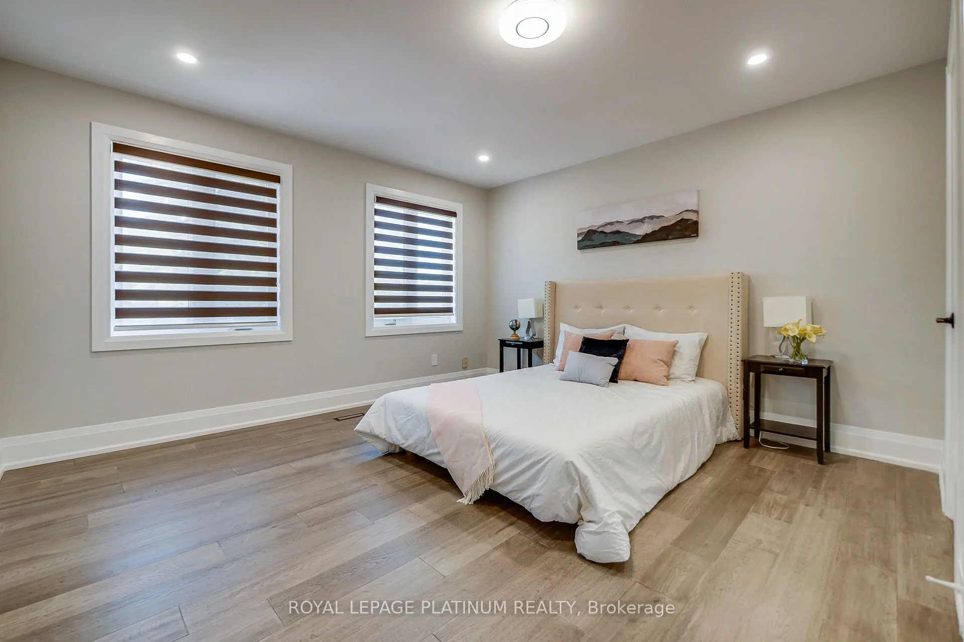 16 Bridgend Court S