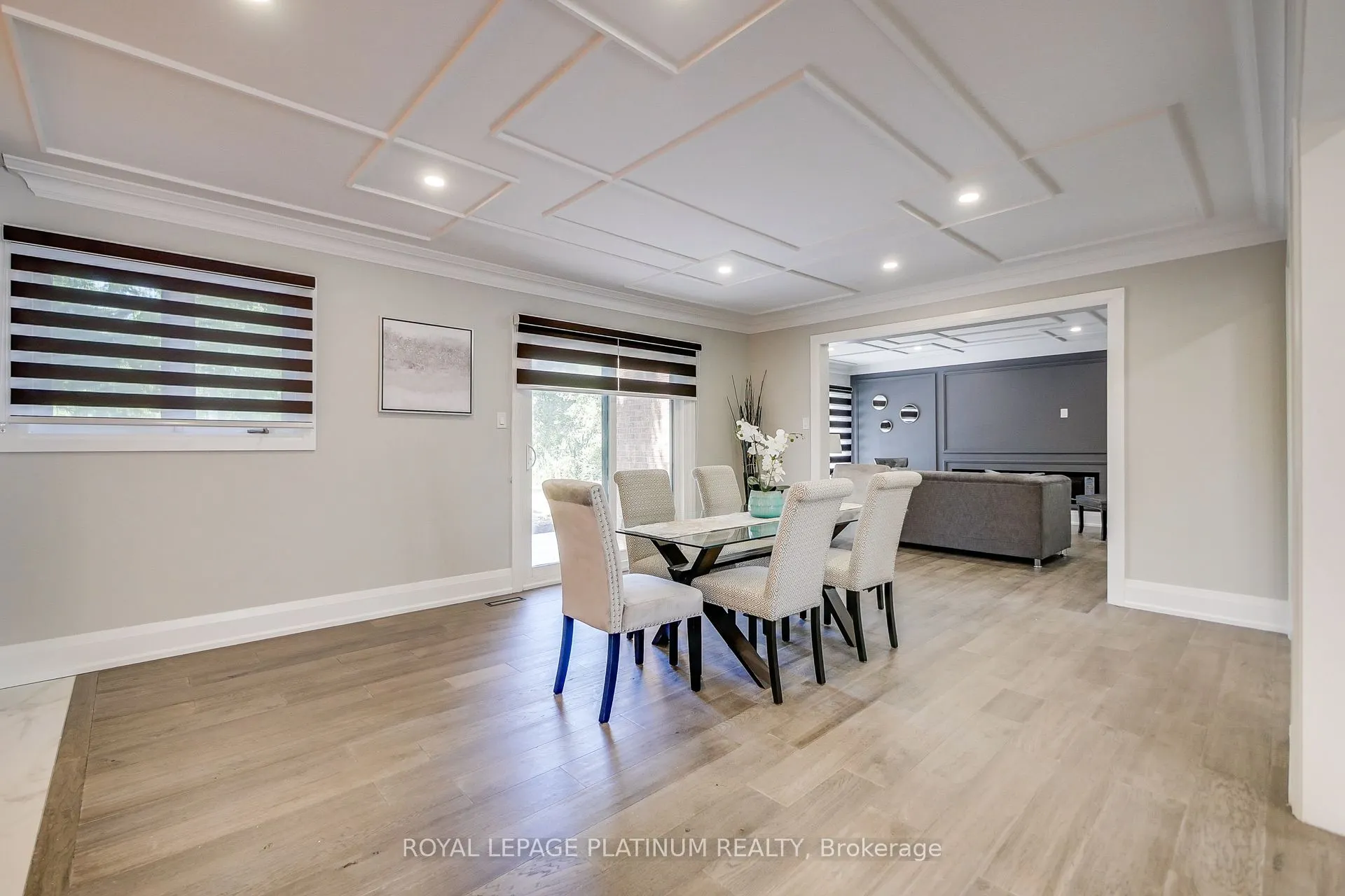 16 Bridgend Court S